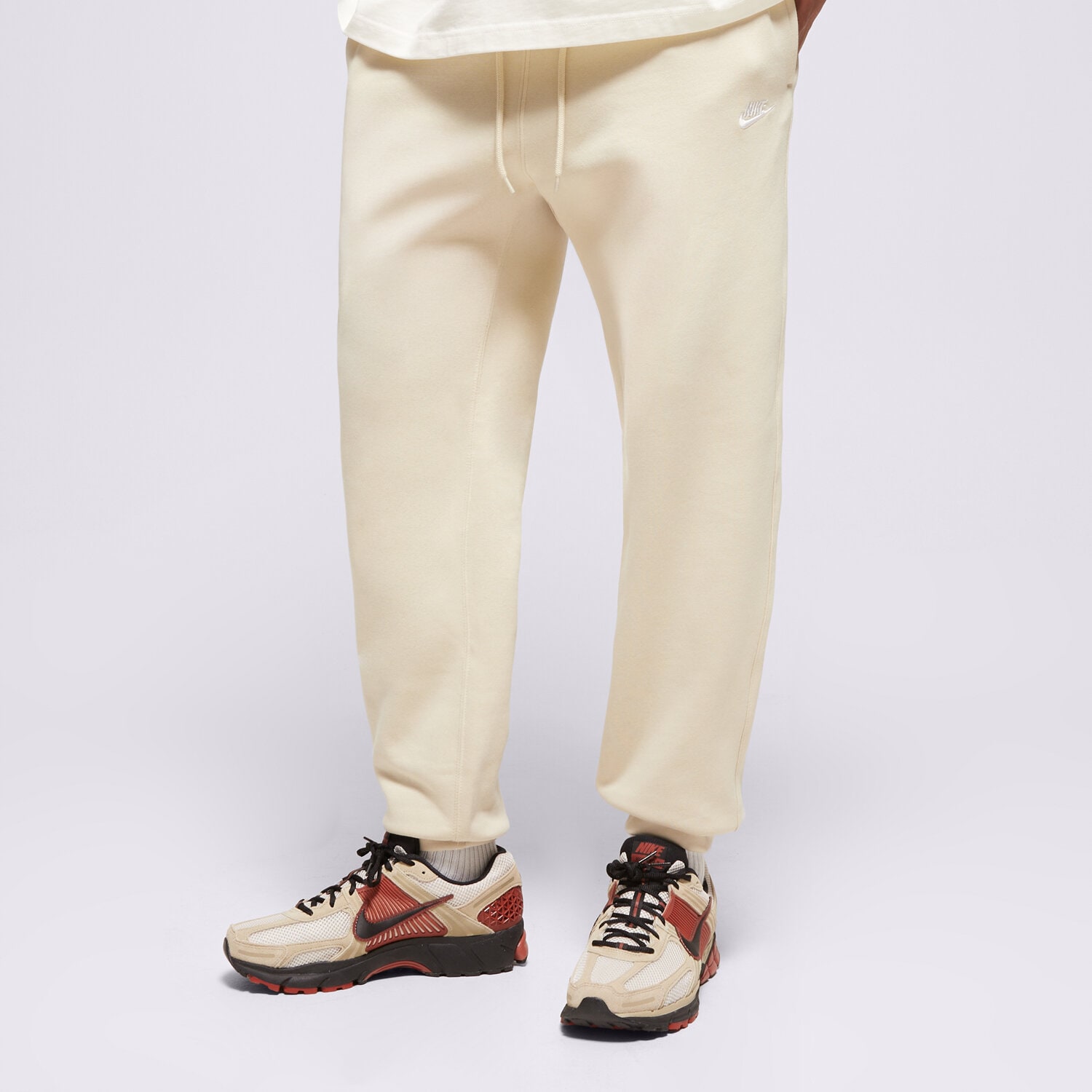 pánské kalhoty NIKE KALHOTY  CLUB BB JOGGER FN3787-229 BÉŽOVÁ