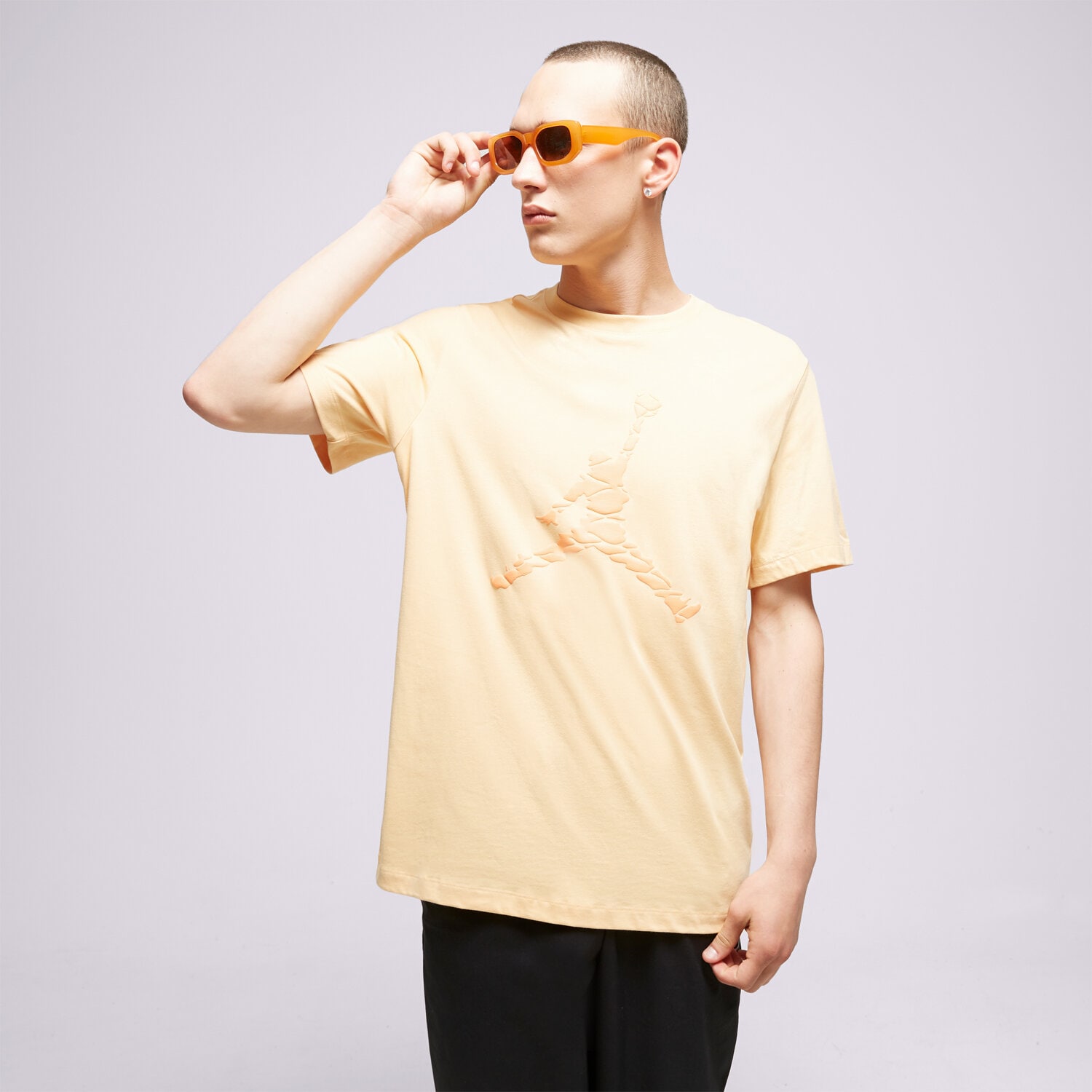 pánské tričko JORDAN TRIČKO M J ESS SS CREW 3 DX9581-251 ŽLUTÁ