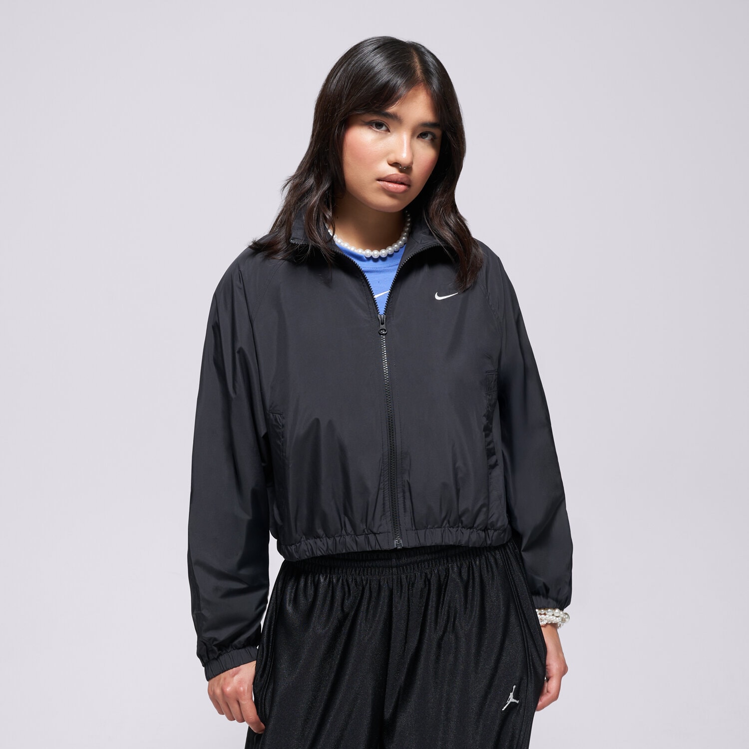 Přechodná bunda dámská (podzimní, jarní) NIKE BUNDA CLSSC UV TRACK JKT W NSW IO1473-010 ČERNÁ