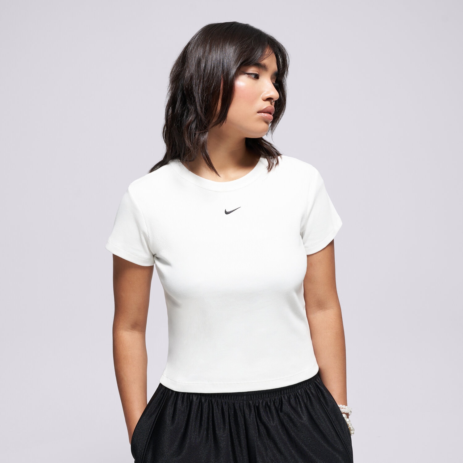 dámské tričko NIKE TRIČKO W NSW RIB TGHT SS TEE HV4994-100 BÍLÁ