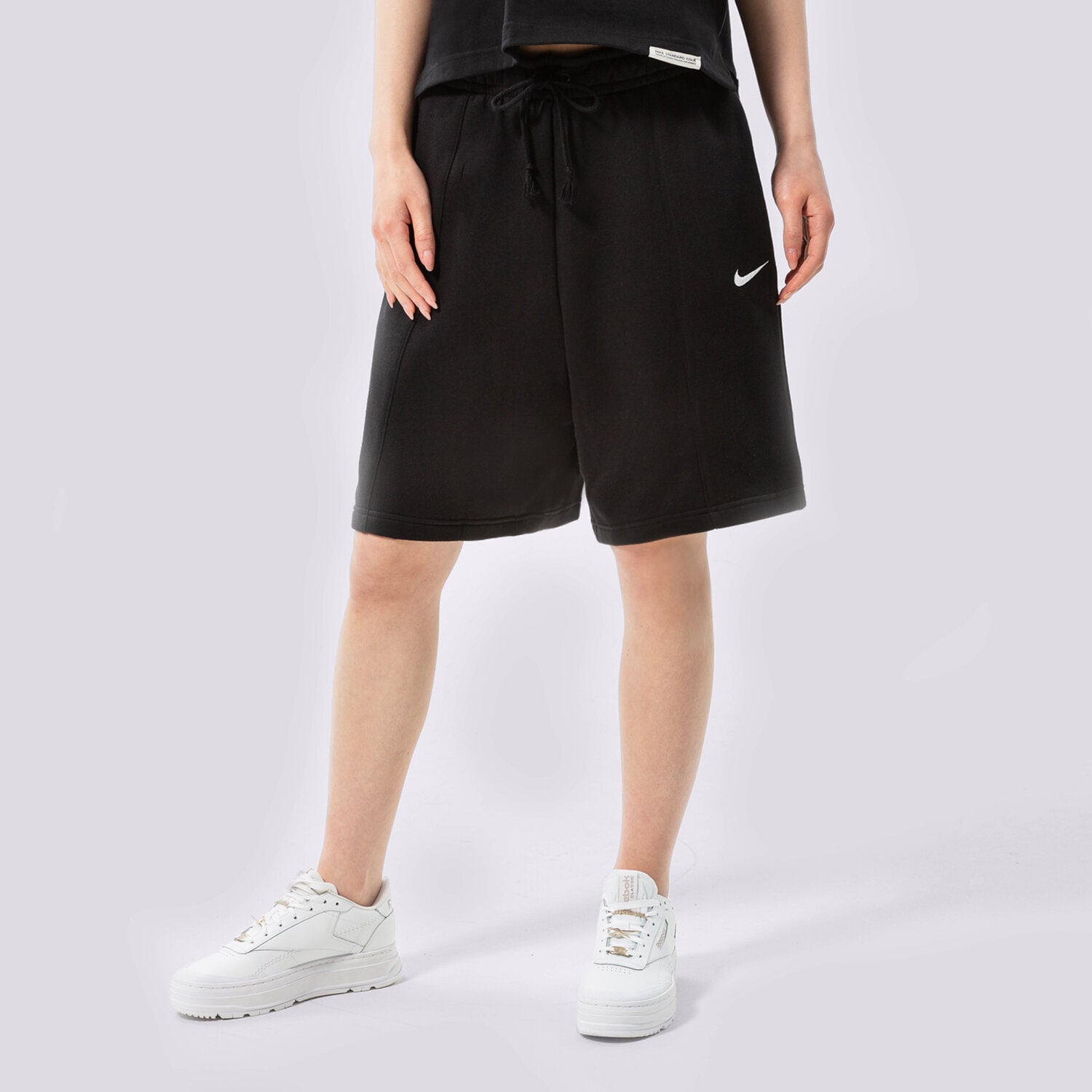 dámské kraťasy NIKE ŠORTKY  W NSW ESSNTL CLCTN FLC HR SHRT DM6123-010 ČERNÁ