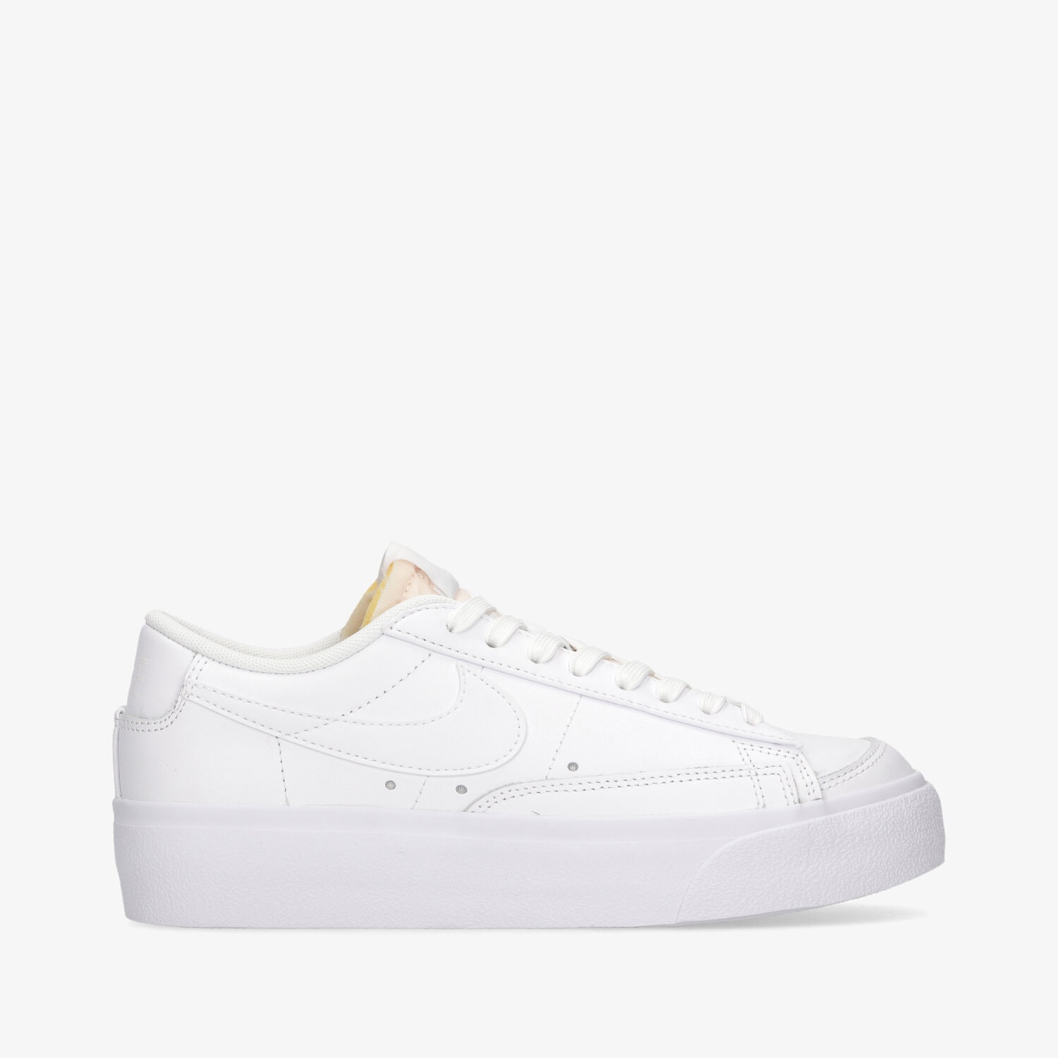dámské tenisky NIKE BLAZER LOW PLATFORM  DJ0292-100 BÍLÁ