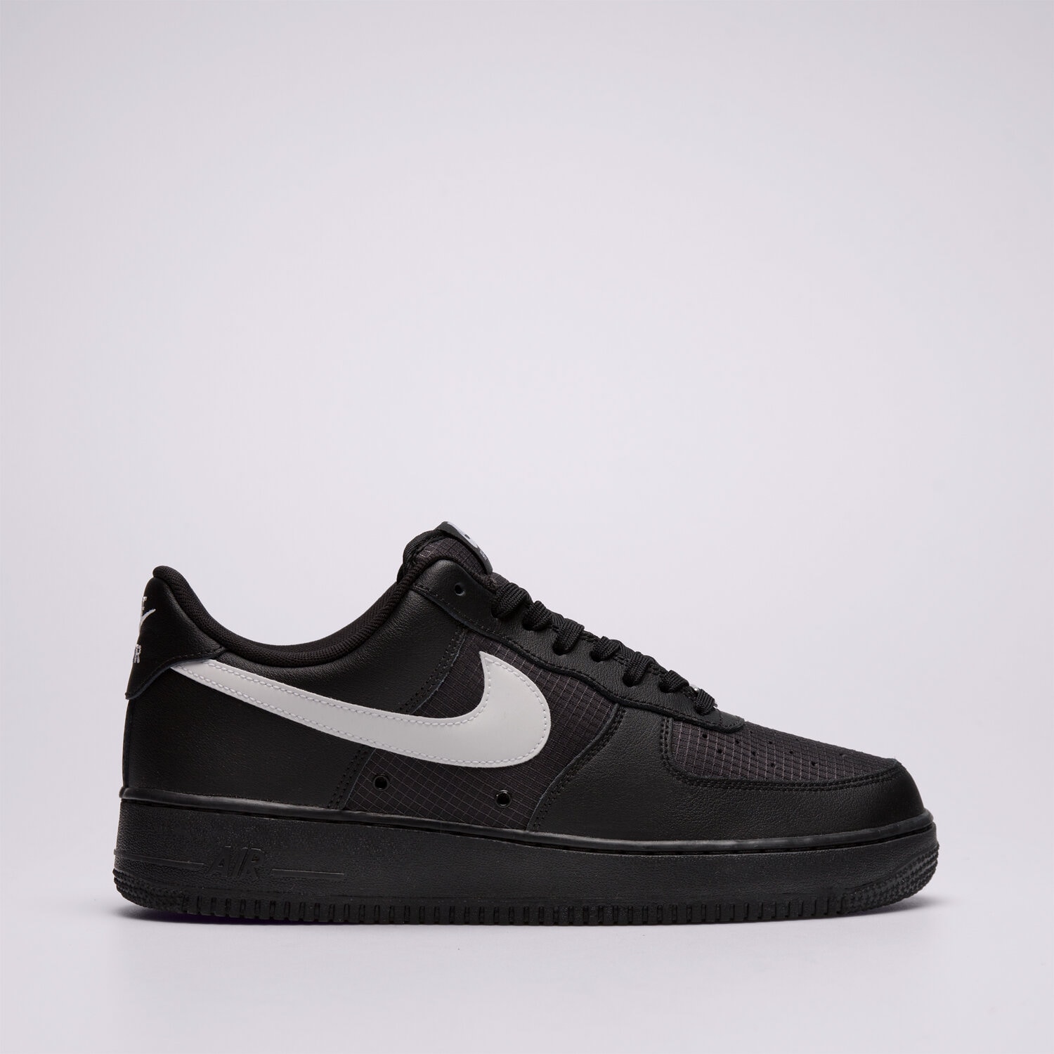 pánské tenisky NIKE AIR FORCE 1 '07 LOW LV8 TECH IR0952-001 ČERNÁ