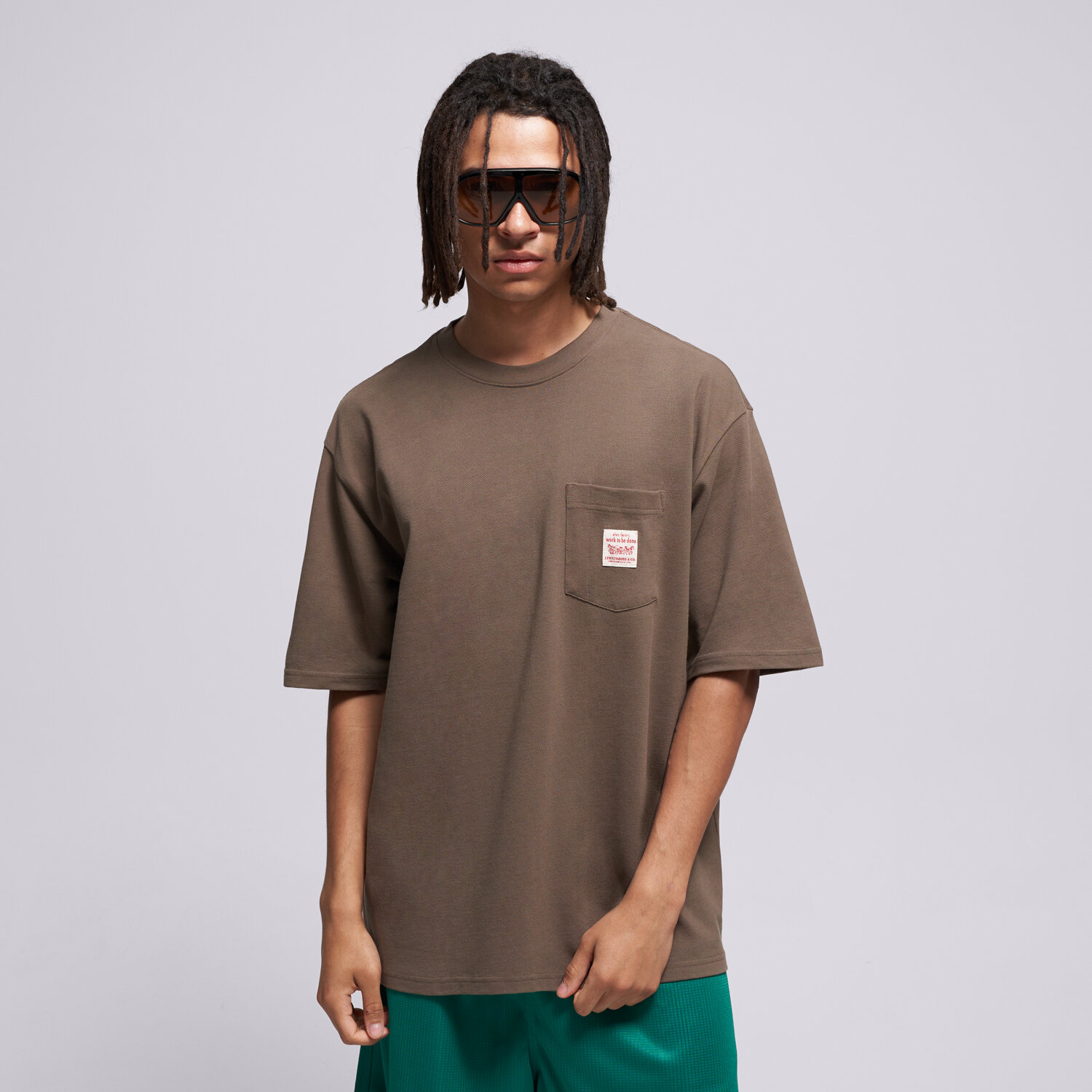 pánské tričko LEVI'S TRIČKO SS WORKWEAR TEE BROWNS A5850-0030 HNĚDÁ
