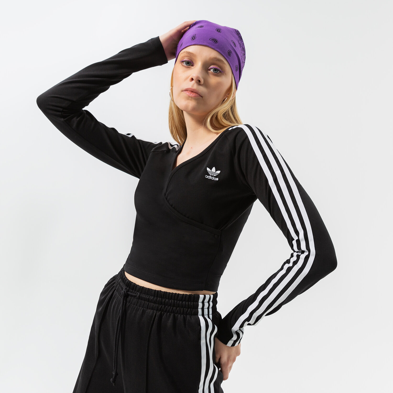 dámské tričko ADIDAS TRIČKO LONG SLEEVE HC2032 ČERNÁ
