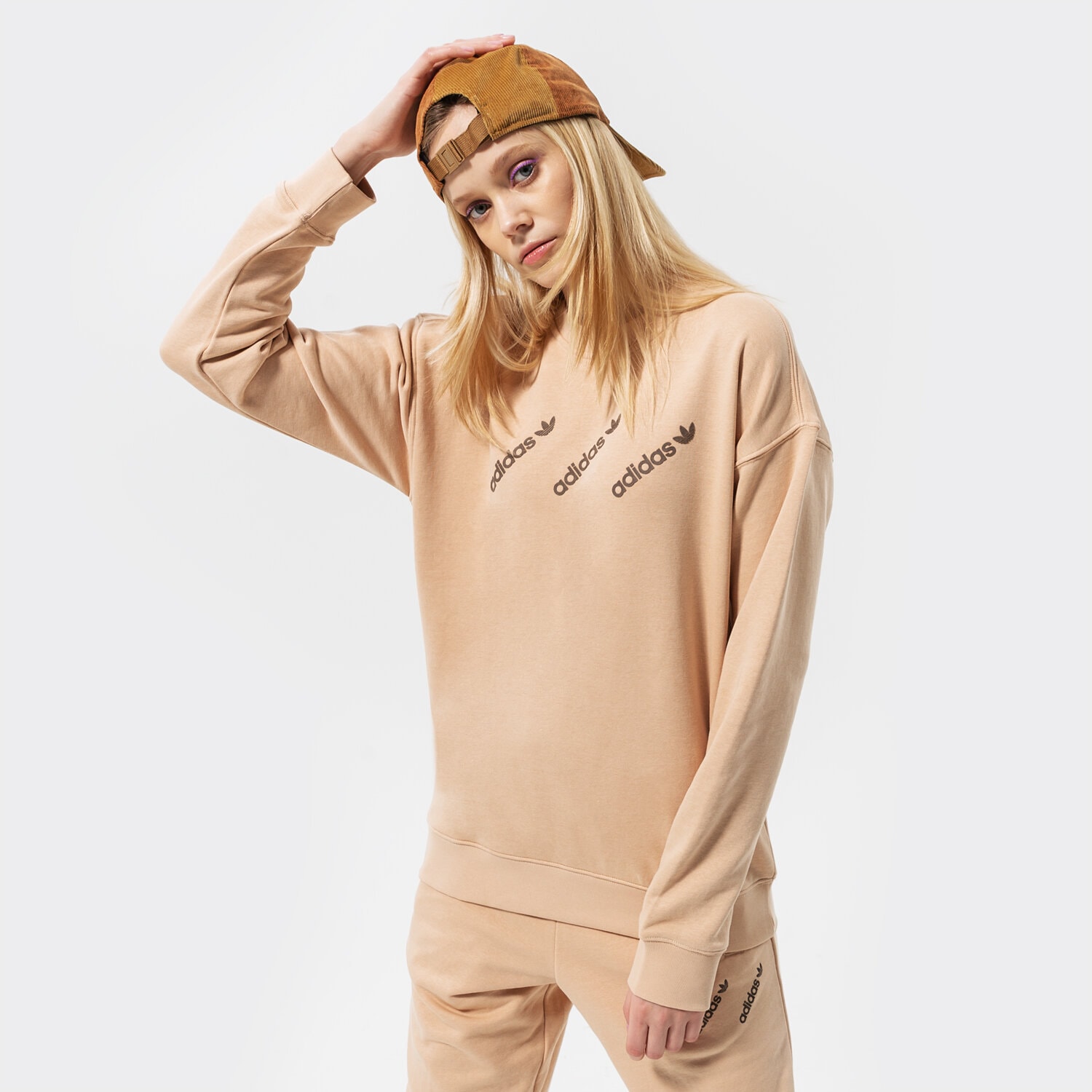 dámská mikina ADIDAS MIKINA CREW HM4867 BÉŽOVÁ
