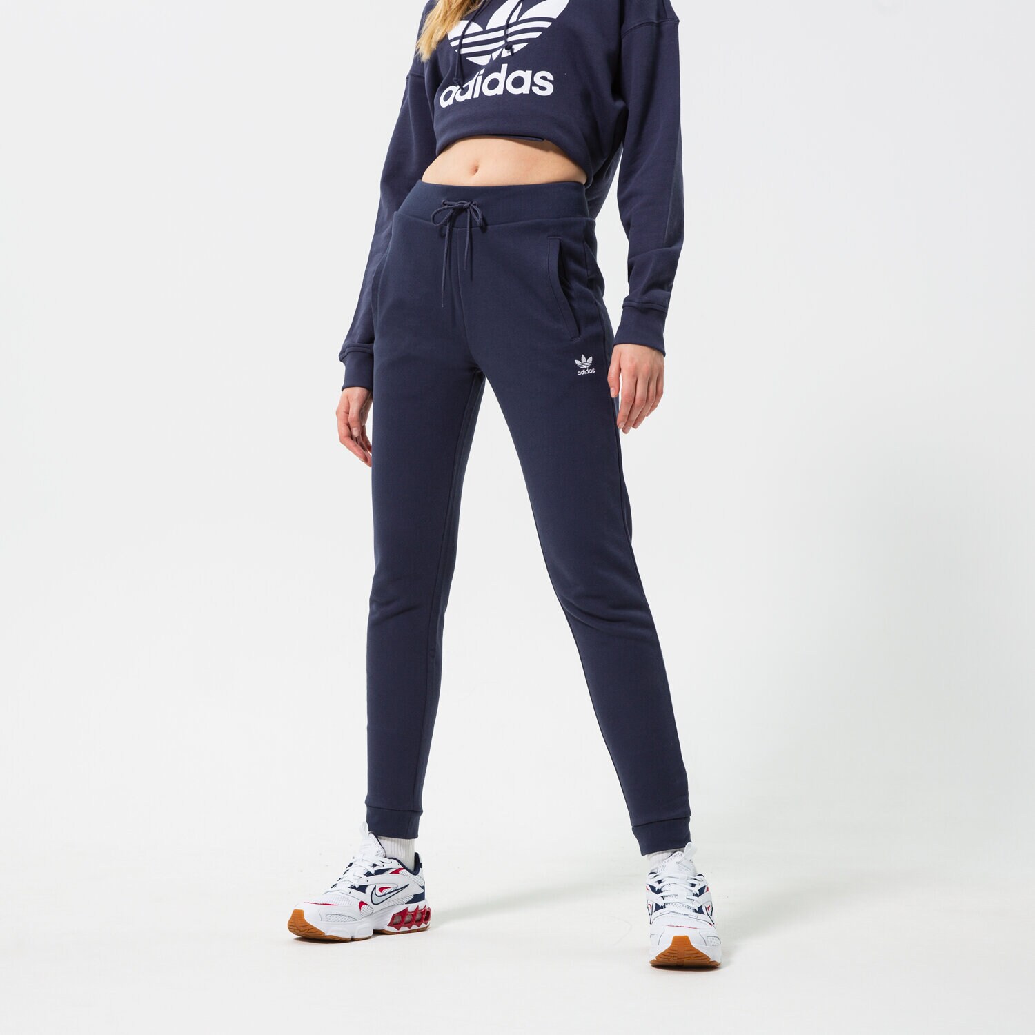 dámské kalhoty ADIDAS KALHOTY  TRACK PANT HF7502 TMAVOMODRÁ