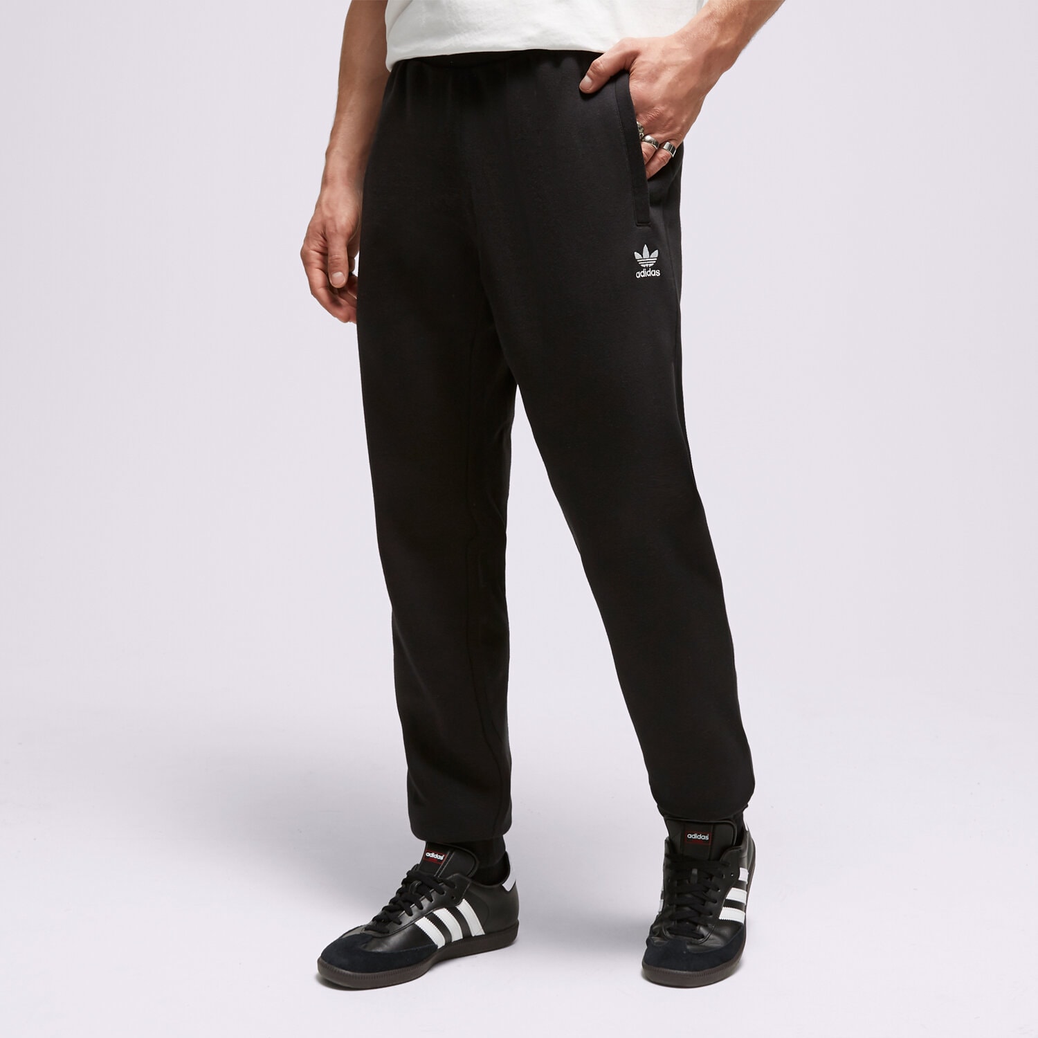 pánské kalhoty ADIDAS KALHOTY  ESSENTIALS PANT IA4837 ČERNÁ