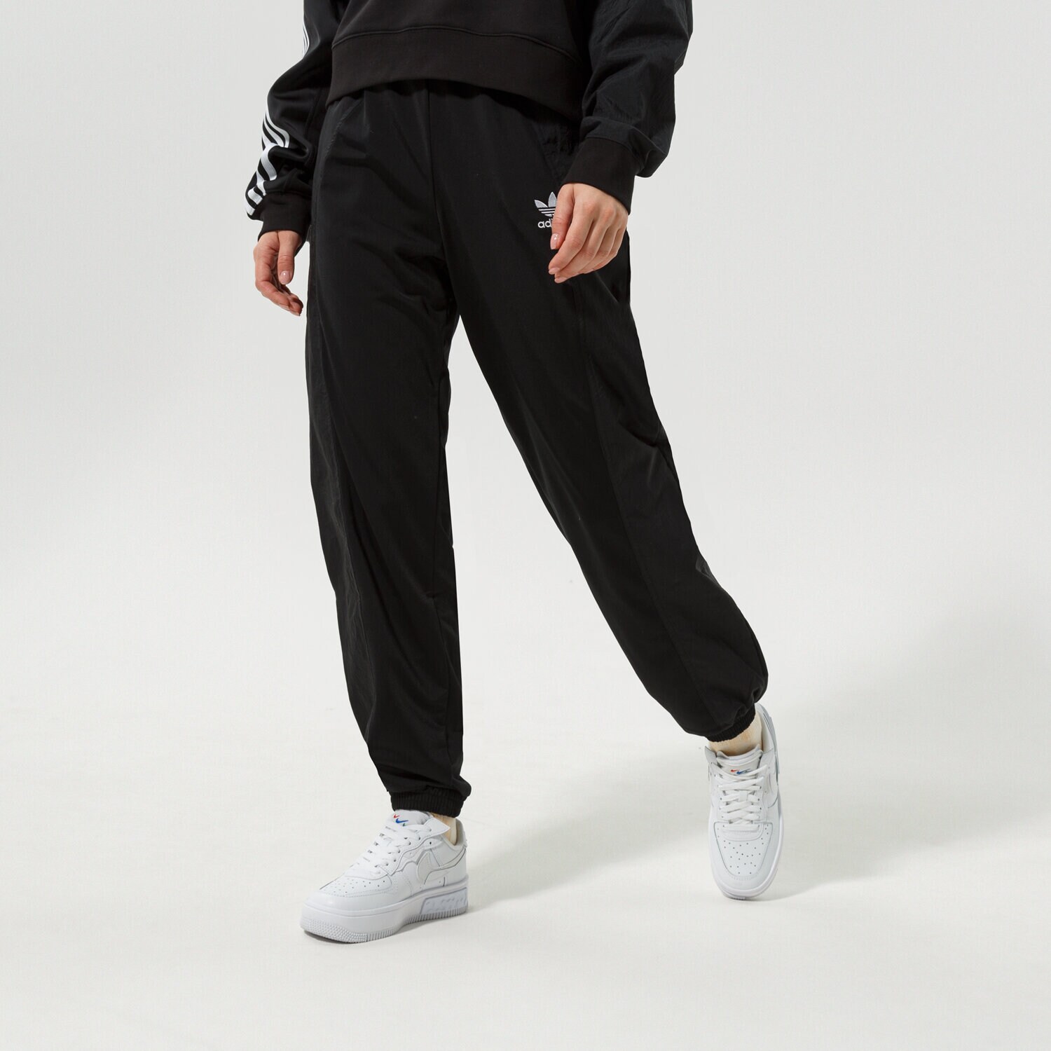 dámské kalhoty ADIDAS KALHOTY  PANTS HC7049 ČERNÁ