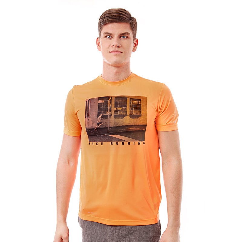 pánské tričko NIKE TRIČKO CHALLENGER 1 GRAPHIC TEE 596189856 ORANŽOVÁ