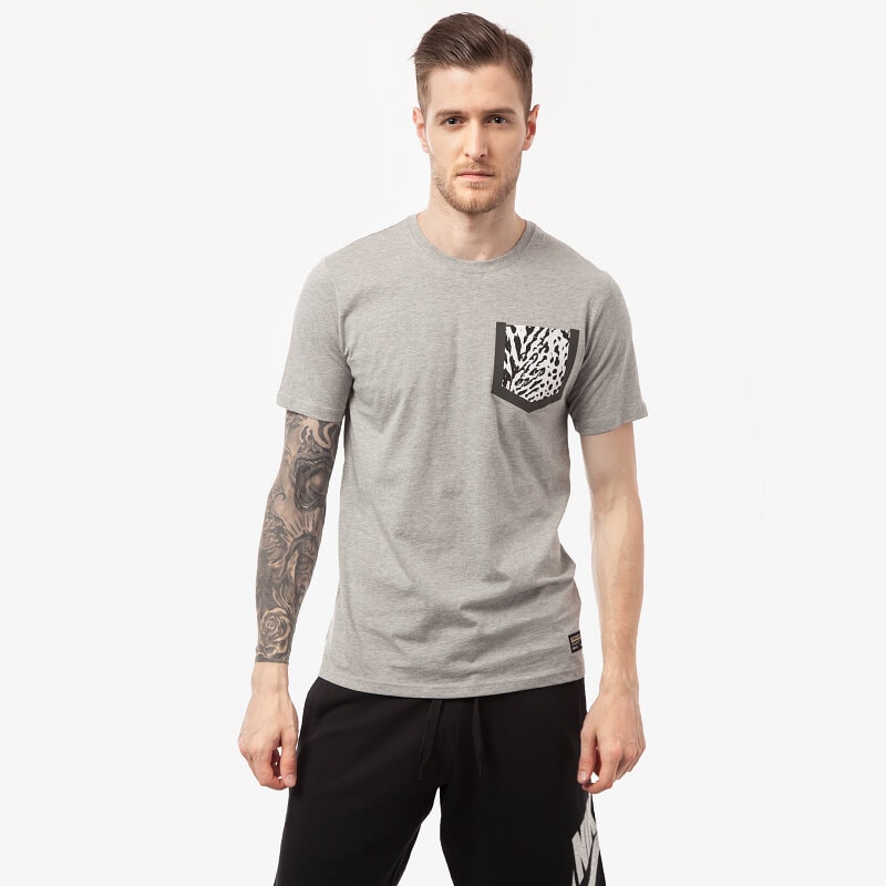 pánské tričko NIKE TRIČKO FC POCKET 666686063 ŠEDÁ