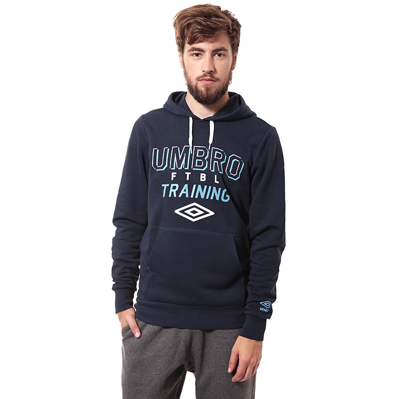 pánská mikina UMBRO MIKINA GRAPHIC FTBL OH HOODED TOP 62608UY70 TMAVOMODRÁ
