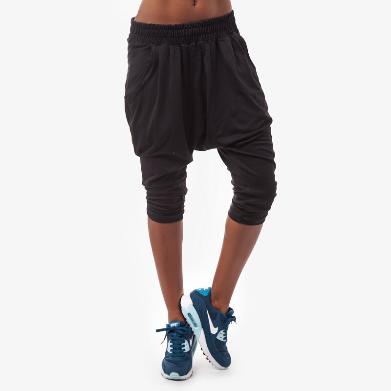 dámské kalhoty NIKE KALHOTY  AVANT MOVE CAPRI 620398010 ČERNÁ