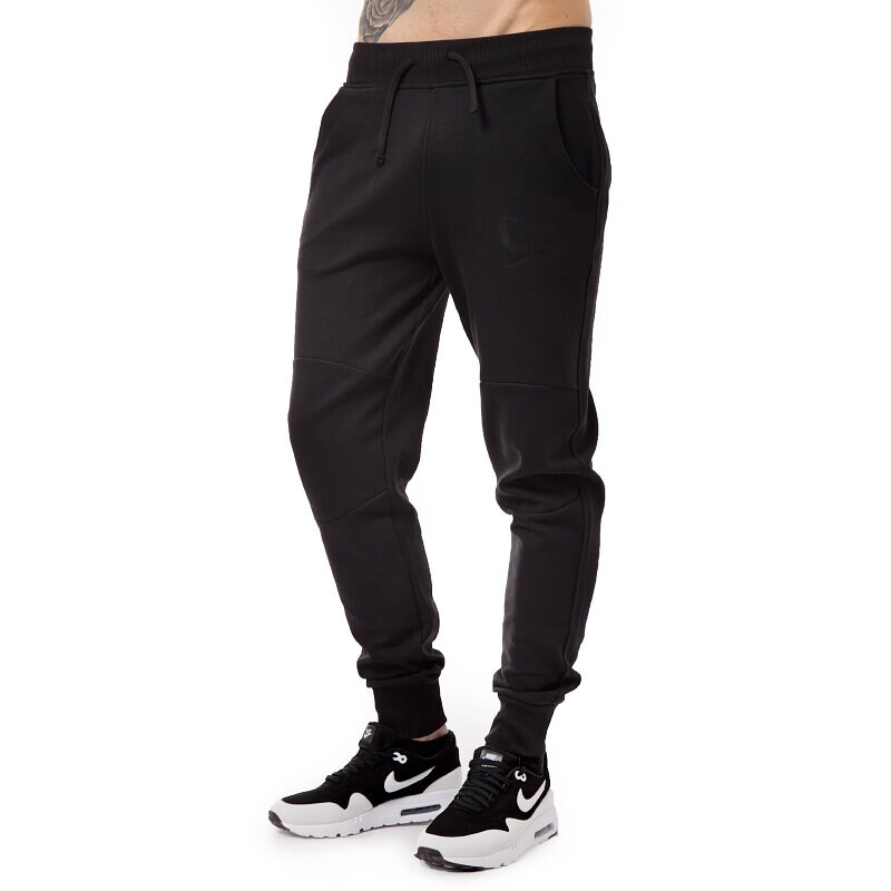 pánské kalhoty NEW ERA KALHOTY  HYPER SPORT TRACK PANT 11084811 ČERNÁ