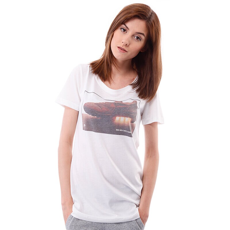 dámské tričko NIKE TRIČKO RU AMX PHOTO PR BOYFRIEND TEE 526666100 BÍLÁ