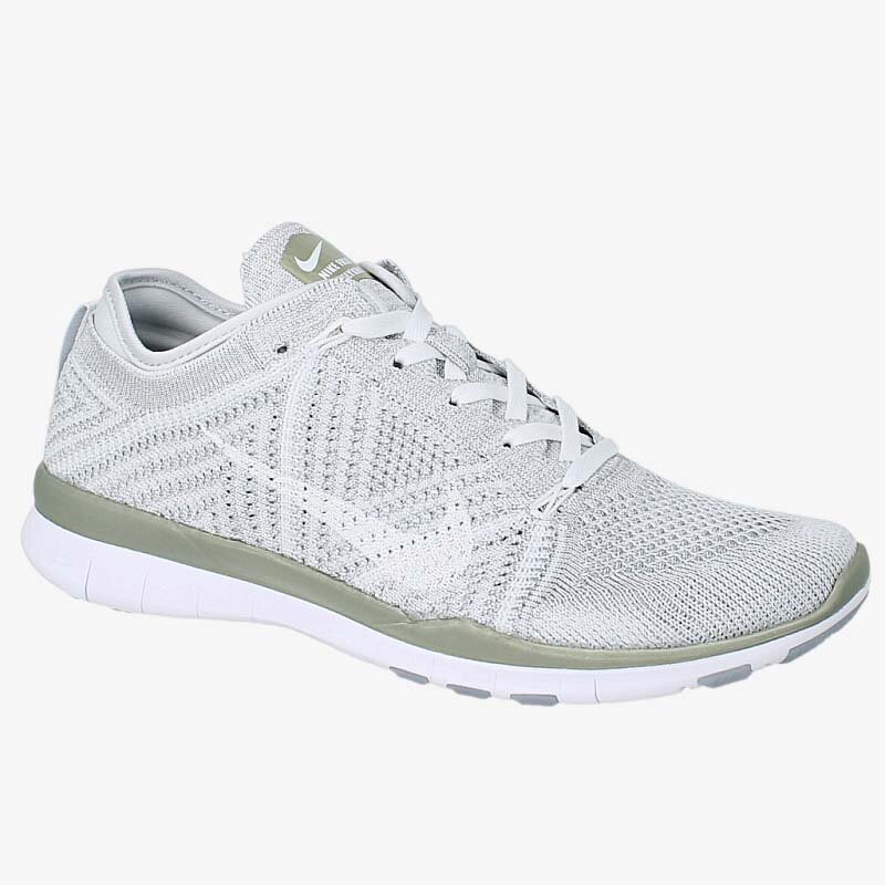 NIKE W FREE TR FLYKNIT MTLC 804534003 BÍLÁ