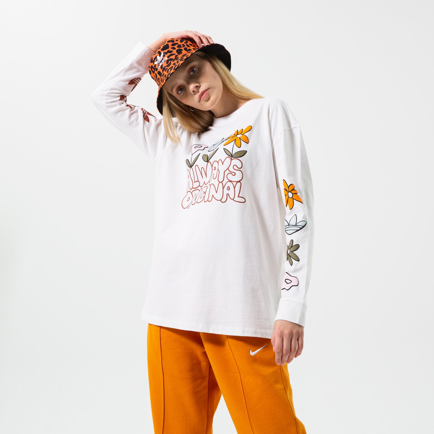 dámské tričko ADIDAS TRIČKO GRAPHIC LS HF2013 BÍLÁ