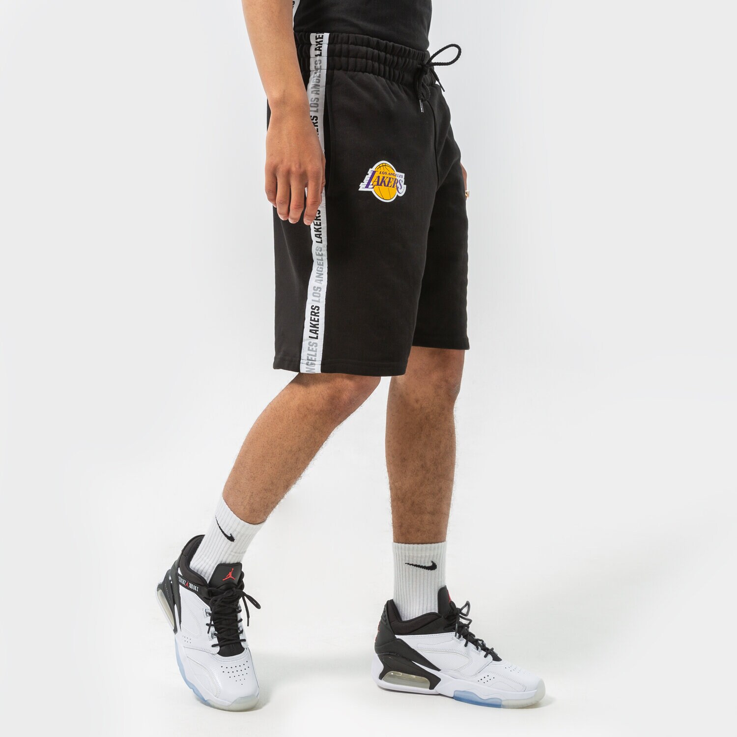 pánské kraťasy NEW ERA ŠORTKY  NBA TAPING LAKERS BLK 13083900 ČERNÁ