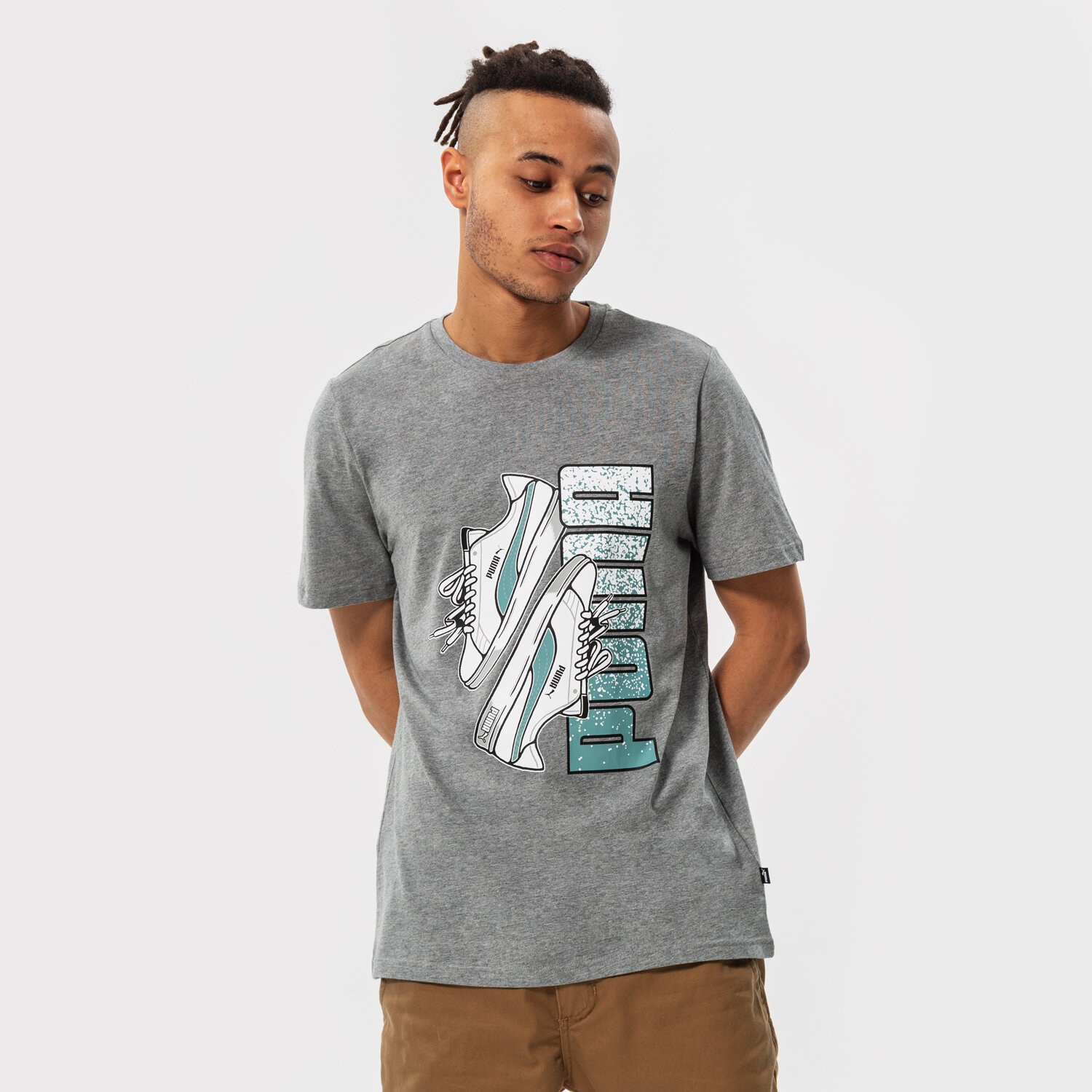 pánské tričko PUMA TRIČKO SNEAKER GRAPHIC TEE 84856703 ŠEDÁ