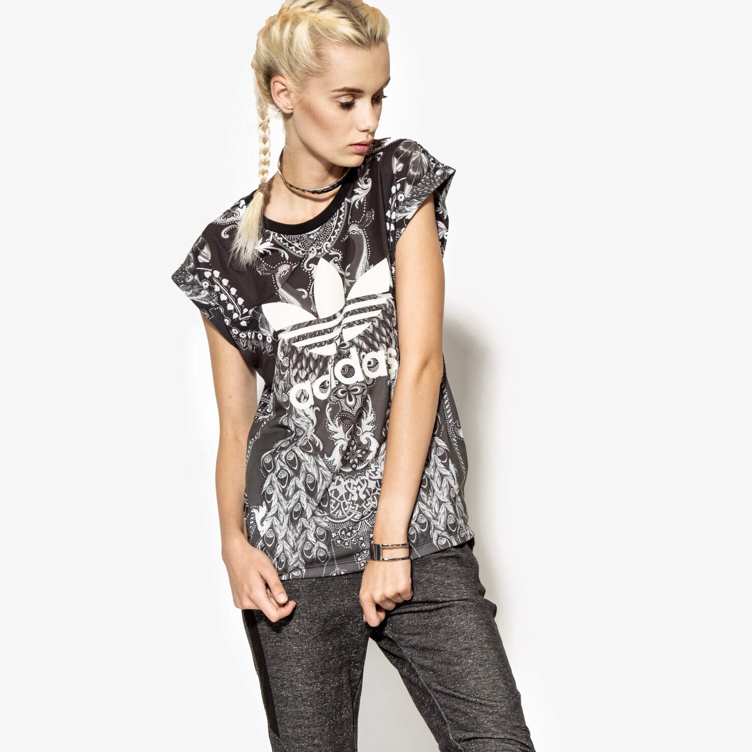 dámské tričko ADIDAS TRIČKO PAVAO TEE AY6880 ČERNÁ