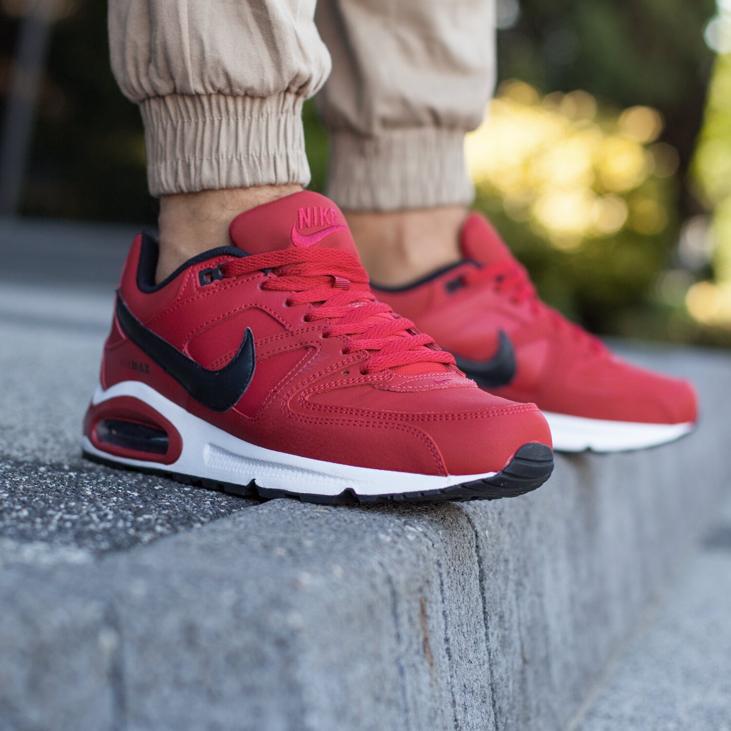 pánské tenisky NIKE AIR MAX COMMAND LEATHER 749760600 ČERVENÁ