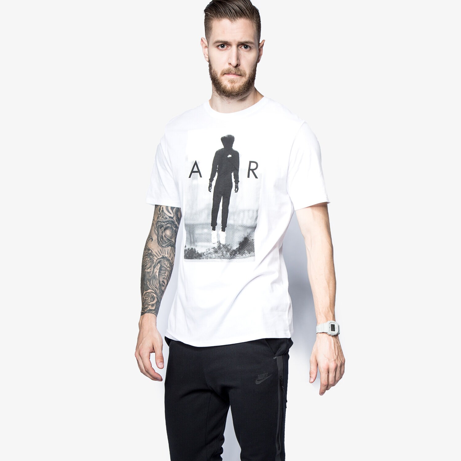 pánské tričko NIKE TRIČKO TEE-HIGH ON AIR 779816100 BÍLÁ