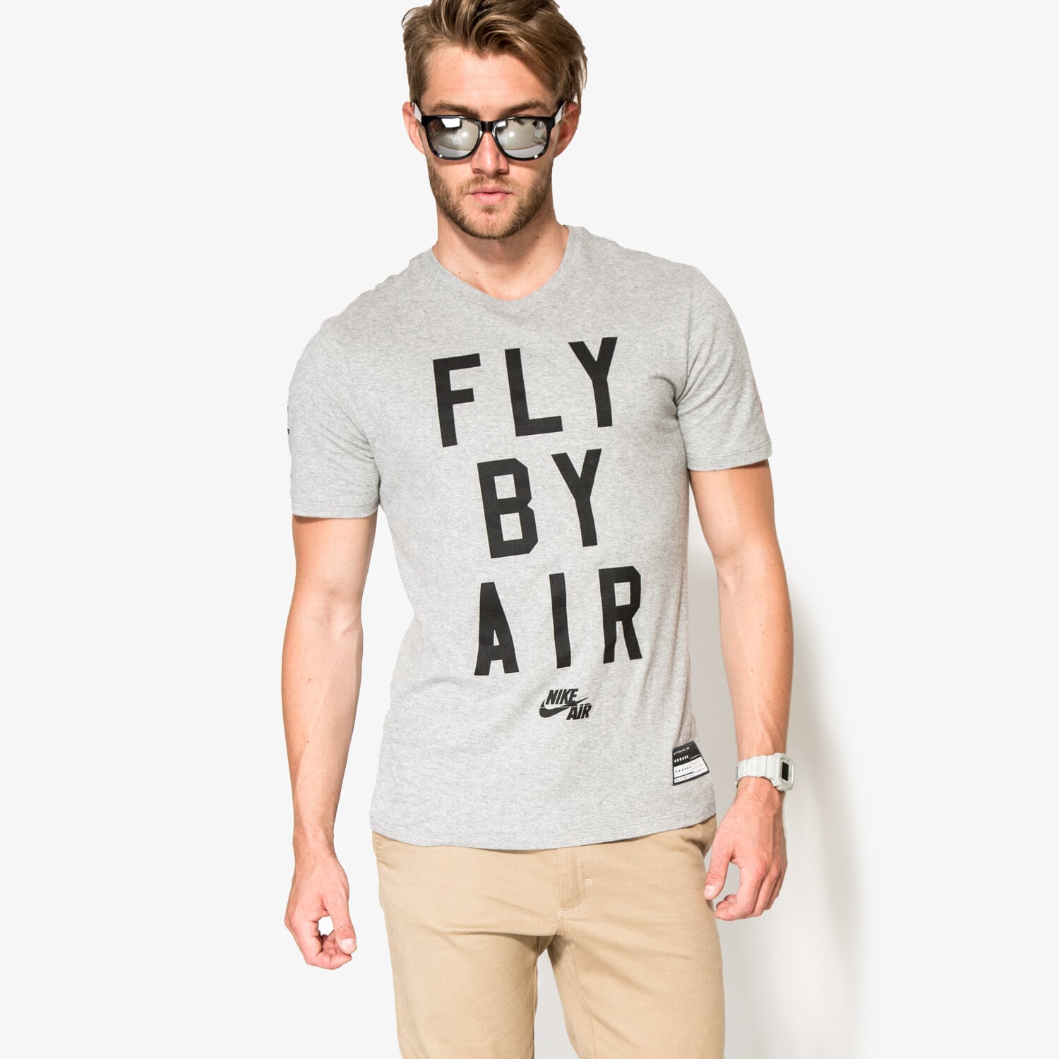 pánské tričko NIKE TRIČKO AIR FLY BY TEE 822648063 ŠEDÁ