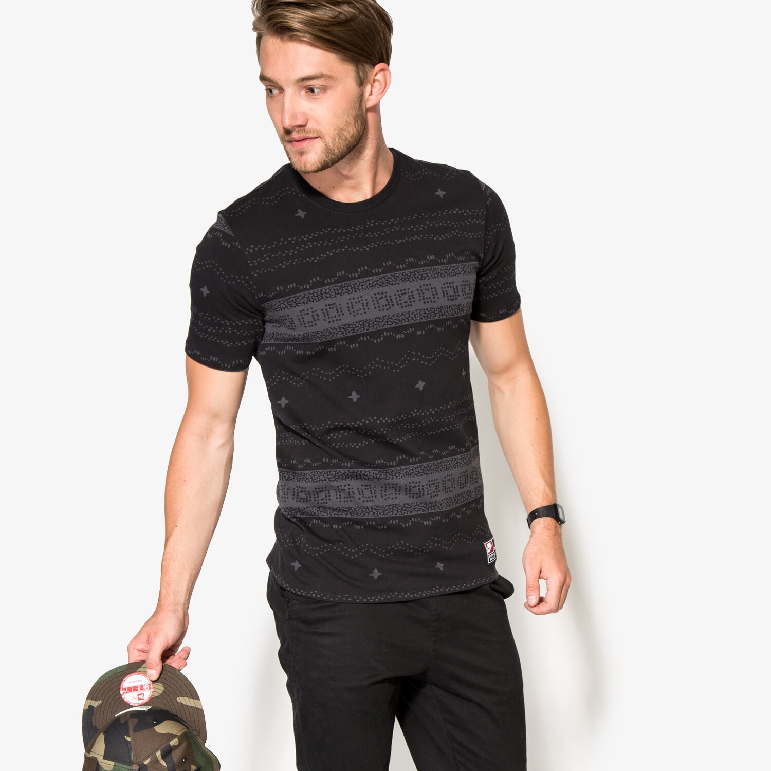 pánské tričko NIKE TRIČKO ROSHE TWO 1 835670060 ČERNÁ