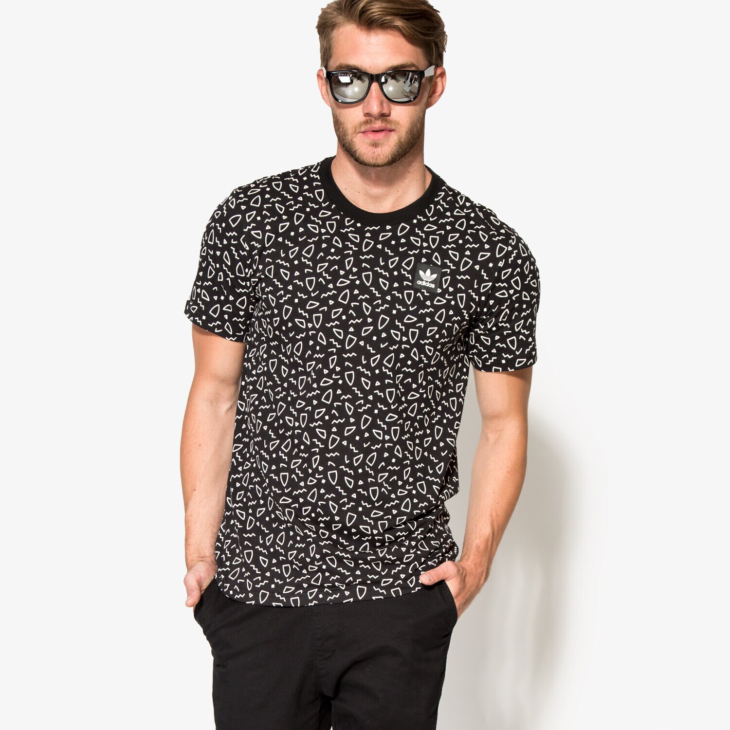 pánské tričko ADIDAS TRIČKO SCATTER TEE AY8867 ČERNÁ