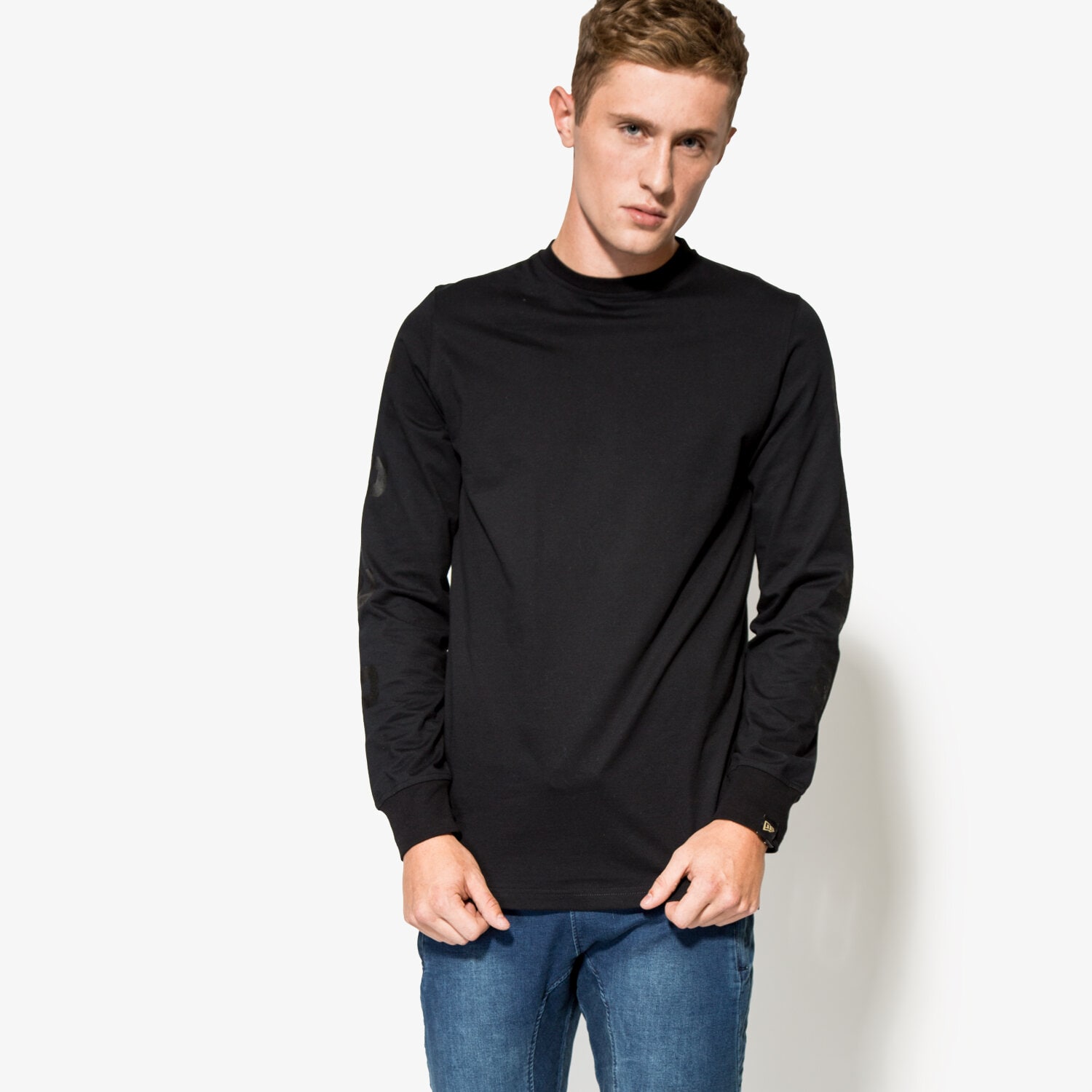 pánské tričko NEW ERA TRIČKO CRAFTED HISTORY LL TEE 11278283 ČERNÁ