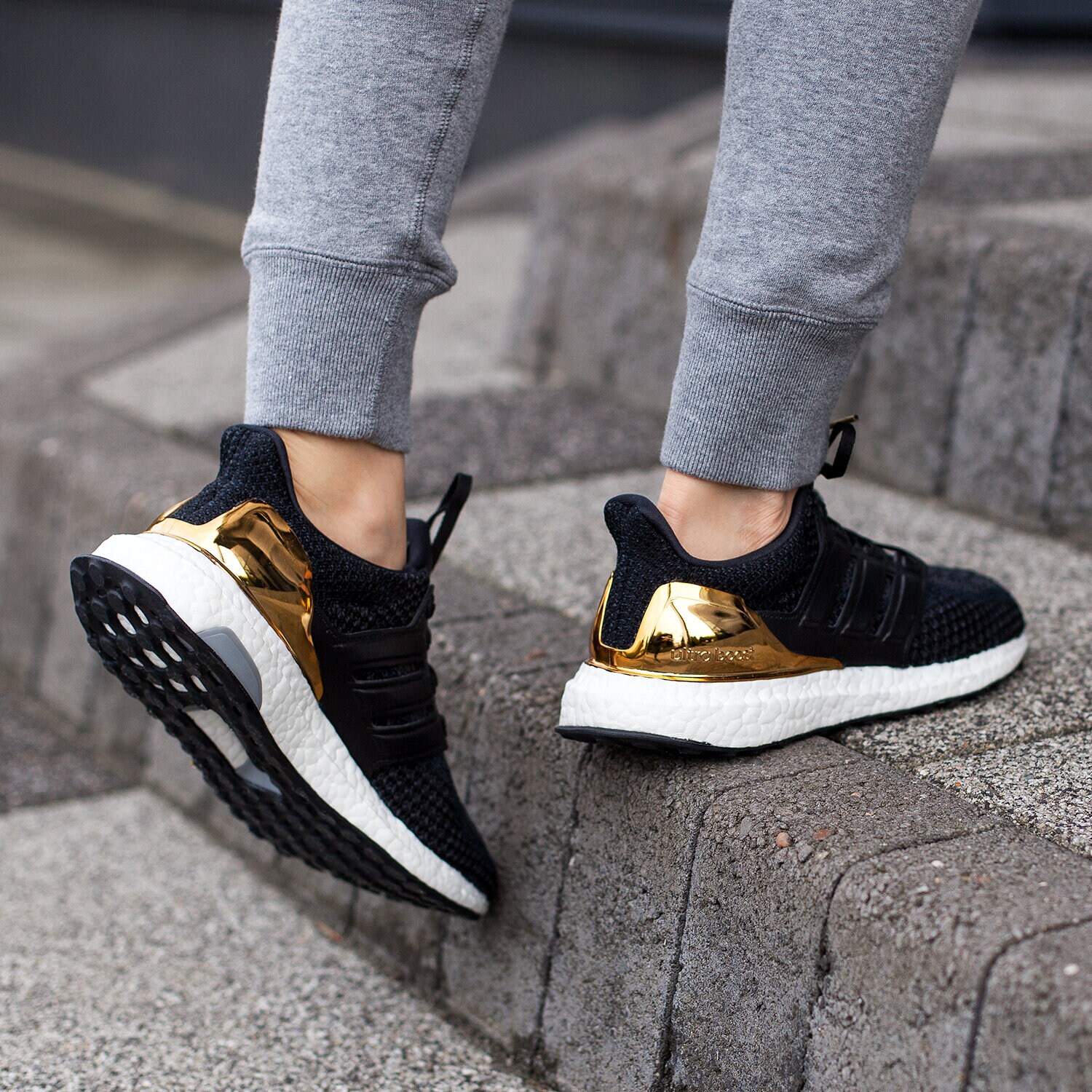 dámské tenisky ADIDAS ULTRABOOST LTD BB3929W ČERNÁ