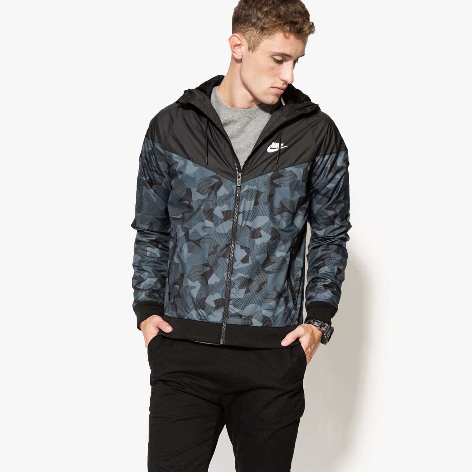 Přechodná bunda pánská (podzimní, jarní) NIKE BUNDA M NSW WR AOP HOODIE FZ BB 823369010 ŠEDÁ