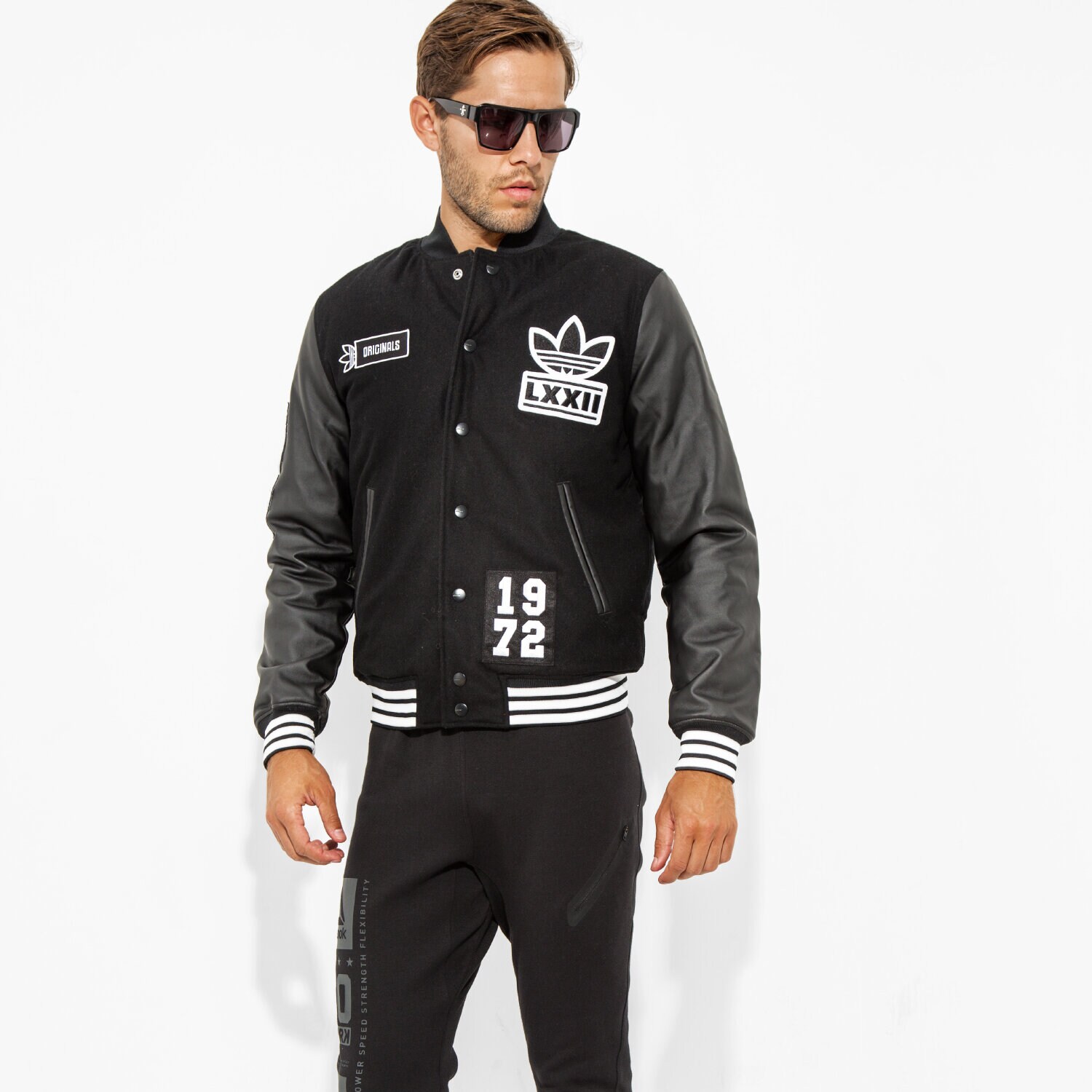 Přechodná bunda pánská (podzimní, jarní) ADIDAS BUNDA BADGE BOMBER AY9148 ČERNÁ