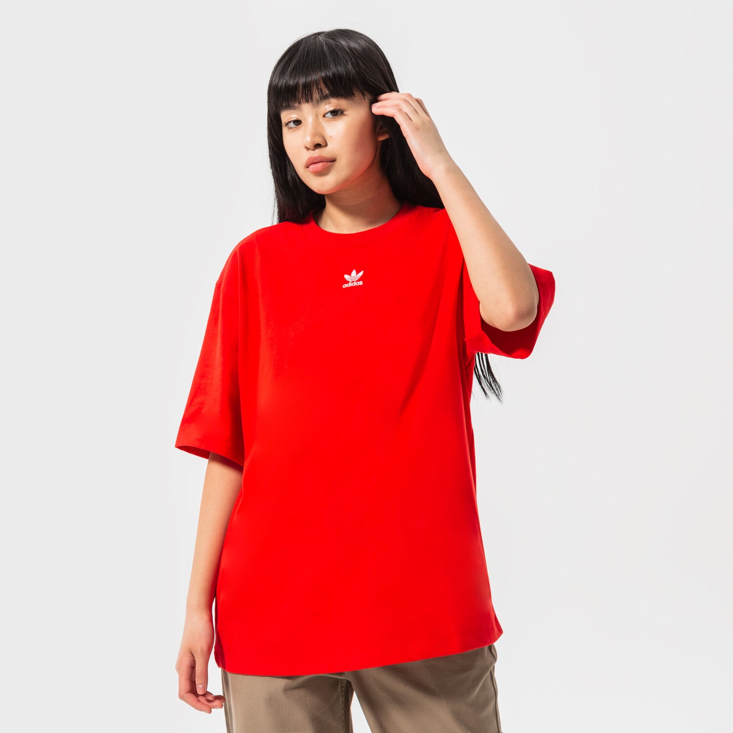 dámské tričko ADIDAS ESSENTIAL TREFOIL BOYFRIEND TRIČKO HF7474 ČERVENÁ