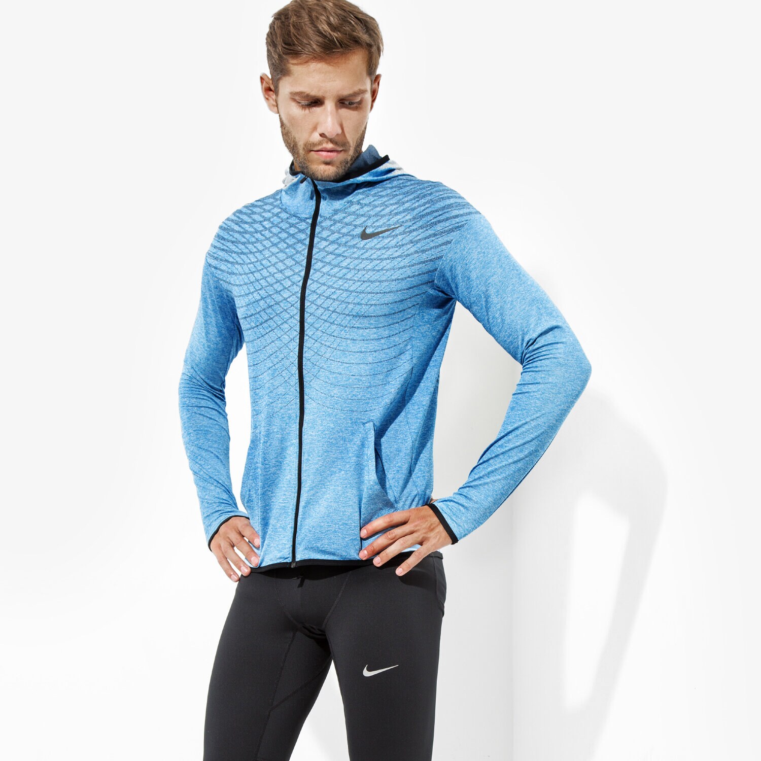 pánská mikina NIKE MIKINA ULTIMATE DRY FZ HD TOP 742492436 MODRÁ