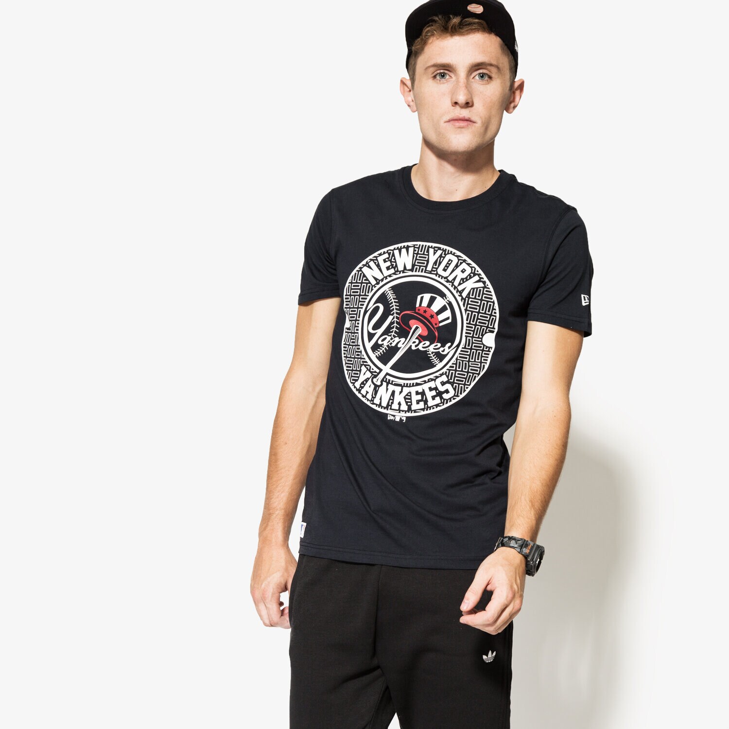 pánské tričko NEW ERA TRIČKO STREET MLB TEE NY YANKEES 11351530 ČERNÁ