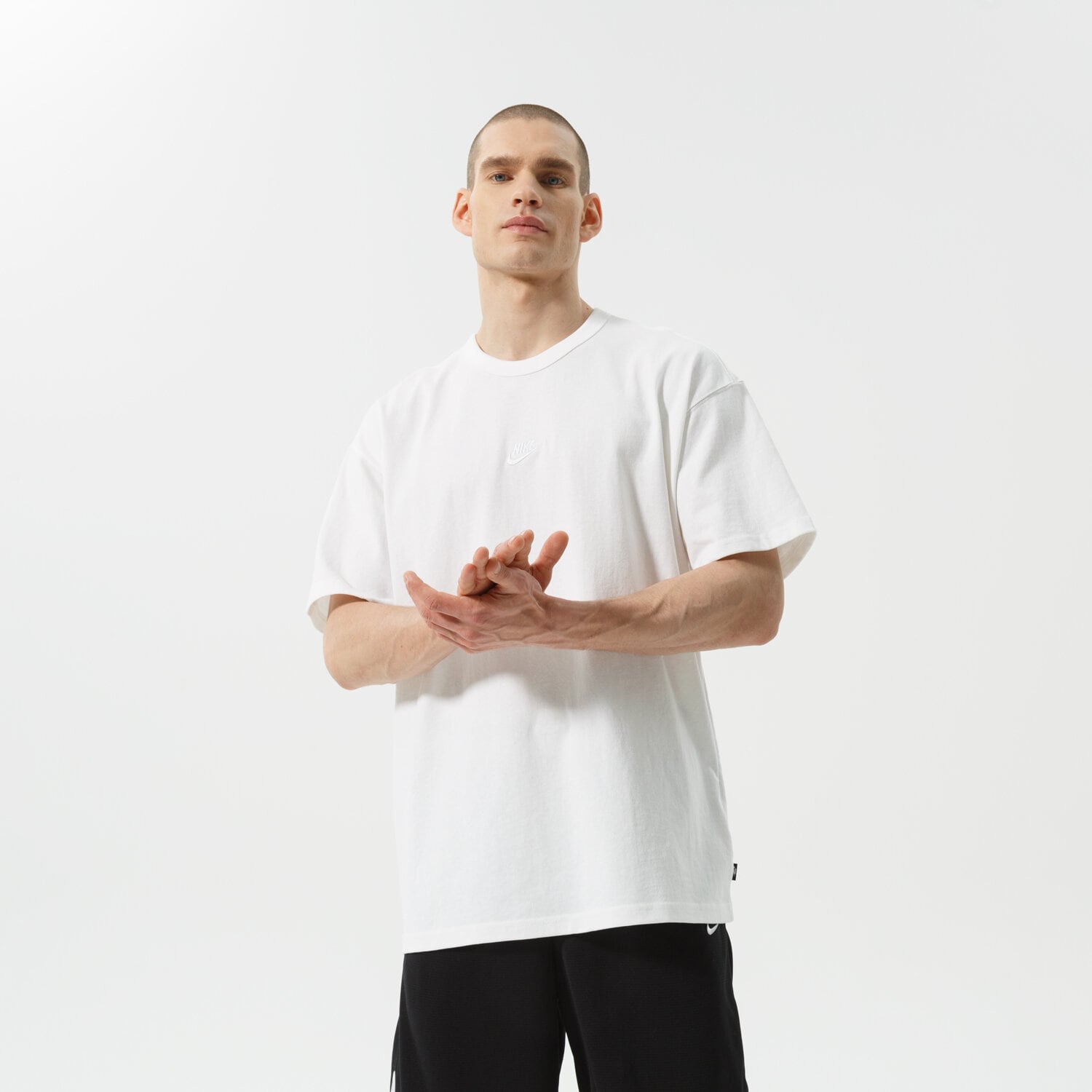 pánské tričko NIKE TRIČKO M NSW PREM ESSNTL SUST TEE DO7392-100 BÍLÁ