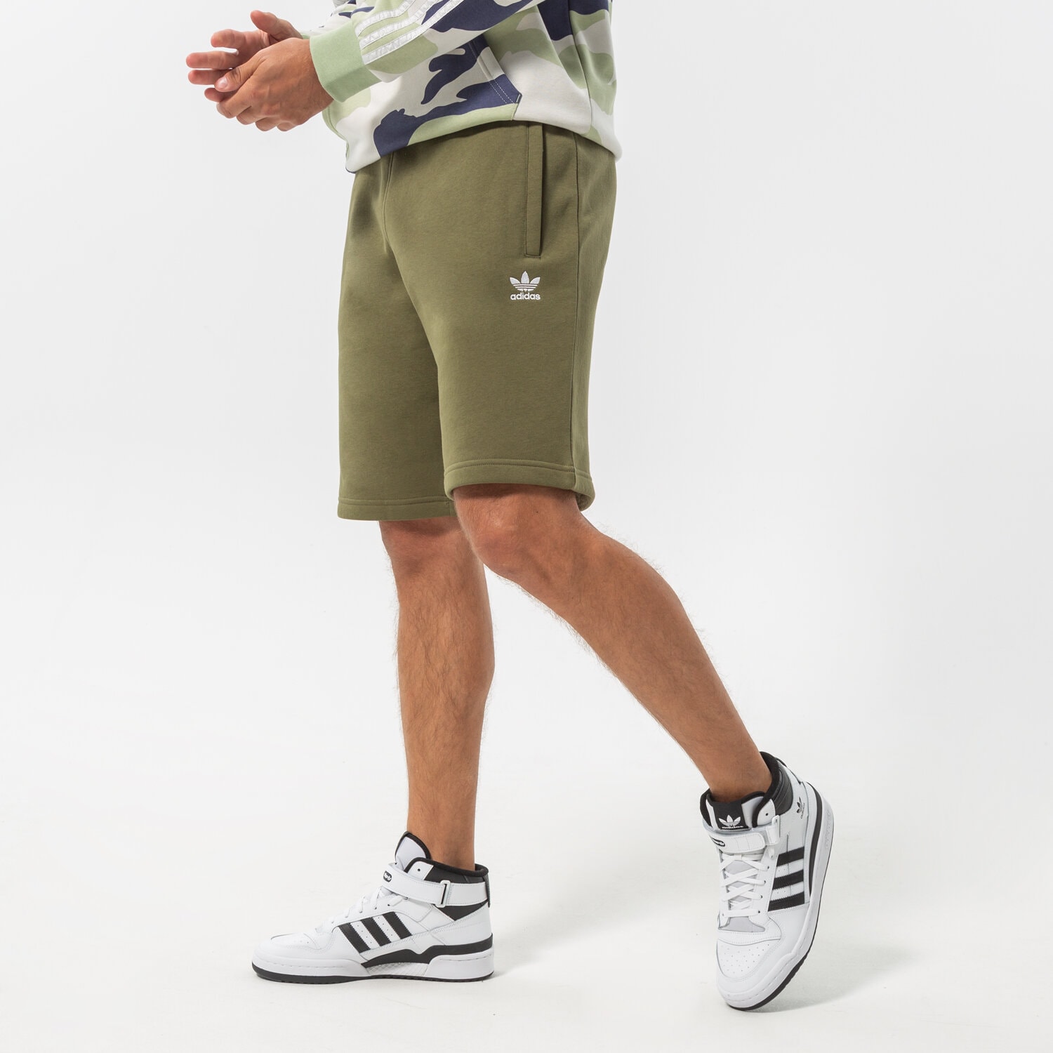 pánské kraťasy ADIDAS ŠORTKY  ESSENTIAL SHORT H65677 KHAKI