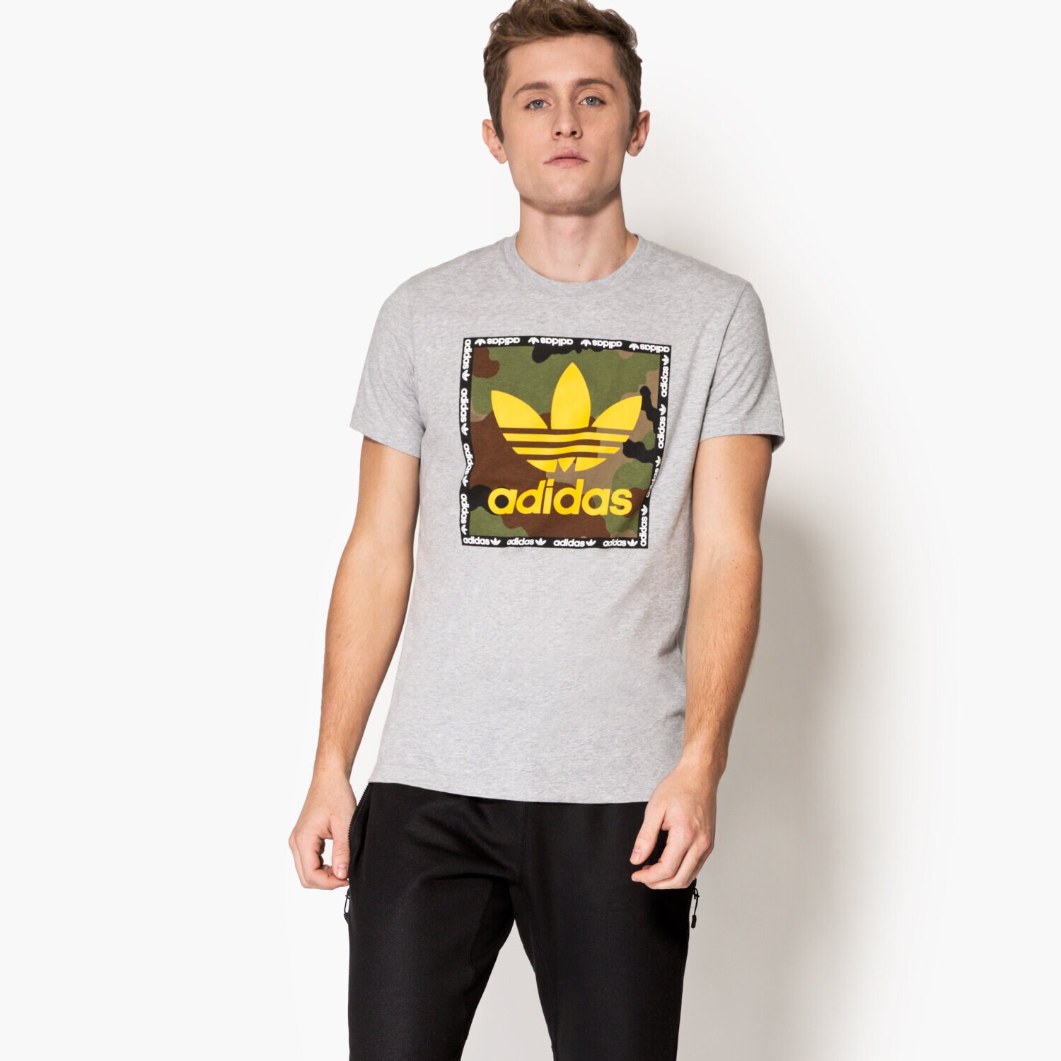 pánské tričko ADIDAS TRIČKO CAMO BOX TEE AZ1086 ŠEDÁ