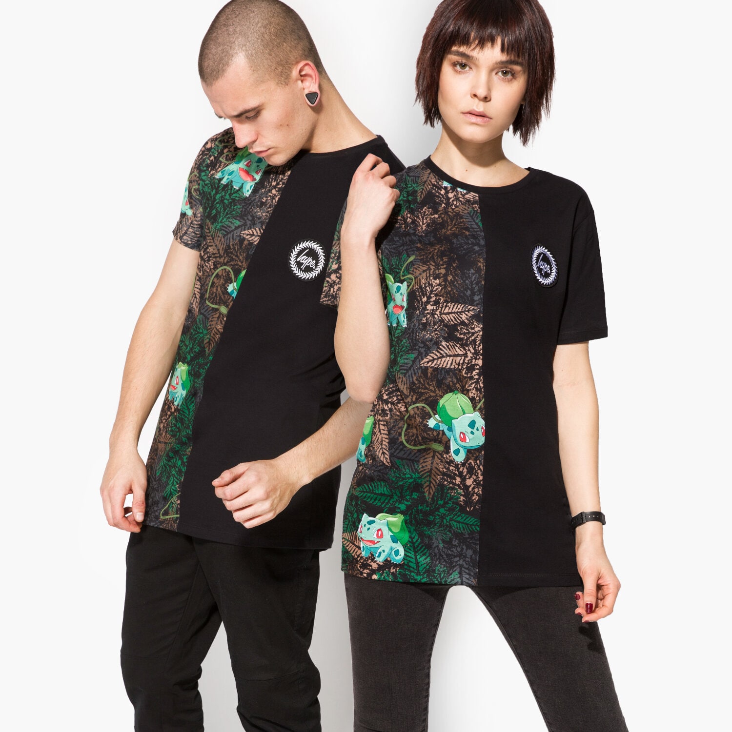 dámské tričko HYPE TRIČKO SS BULBASAUR CAMO HALF HPOK006 ČERNÁ