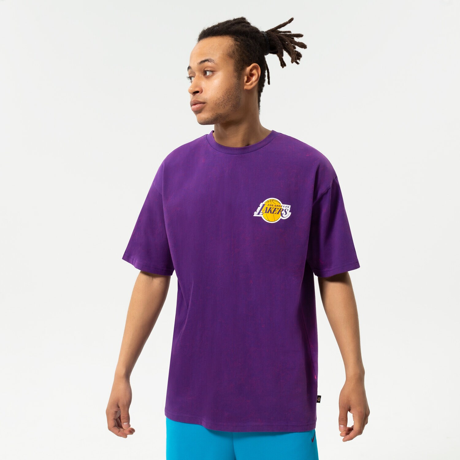pánské tričko NEW ERA TRIČKO WASHED PACK GRAPHIC OS LAKERS LOS ANGELES LAK 13083860 FIALOVÁ