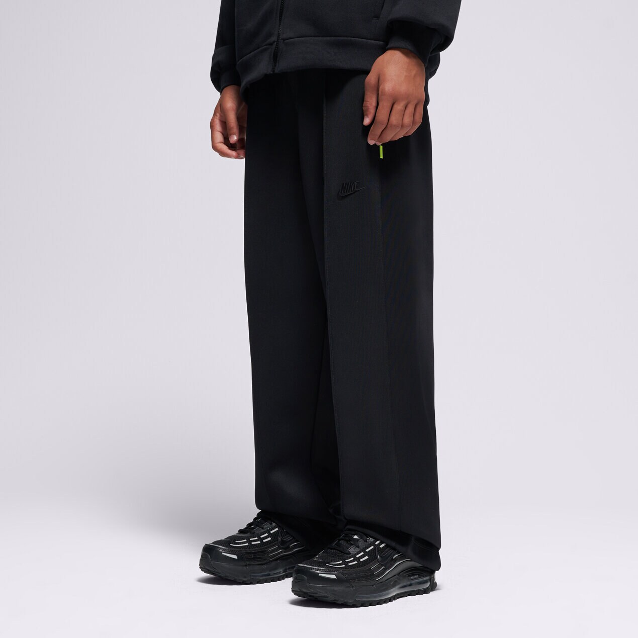 dětské kalhoty NIKE KALHOTY  B NSW CLN POLYKNIT PANT IM4523-010 ČERNÁ