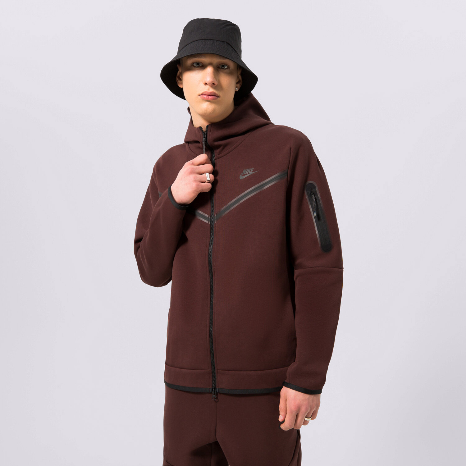 pánská mikina NIKE MIKINA S KAPUCÍ SPORTSWEAR TECH FLEECE CU4489-227 HNĚDÁ