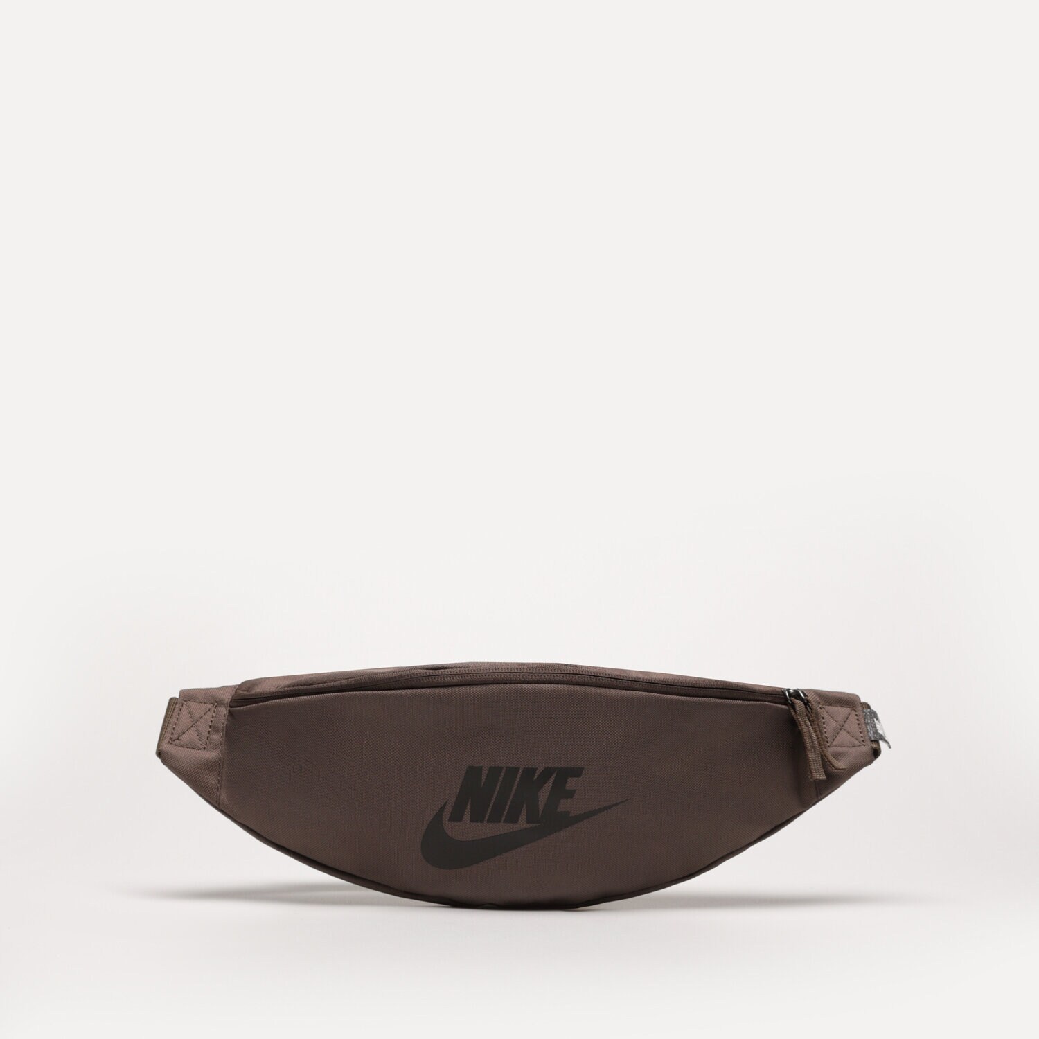 dámská ledvinka NIKE TAŠKA NIKE HERITAGE DB0490-004 HNĚDÁ