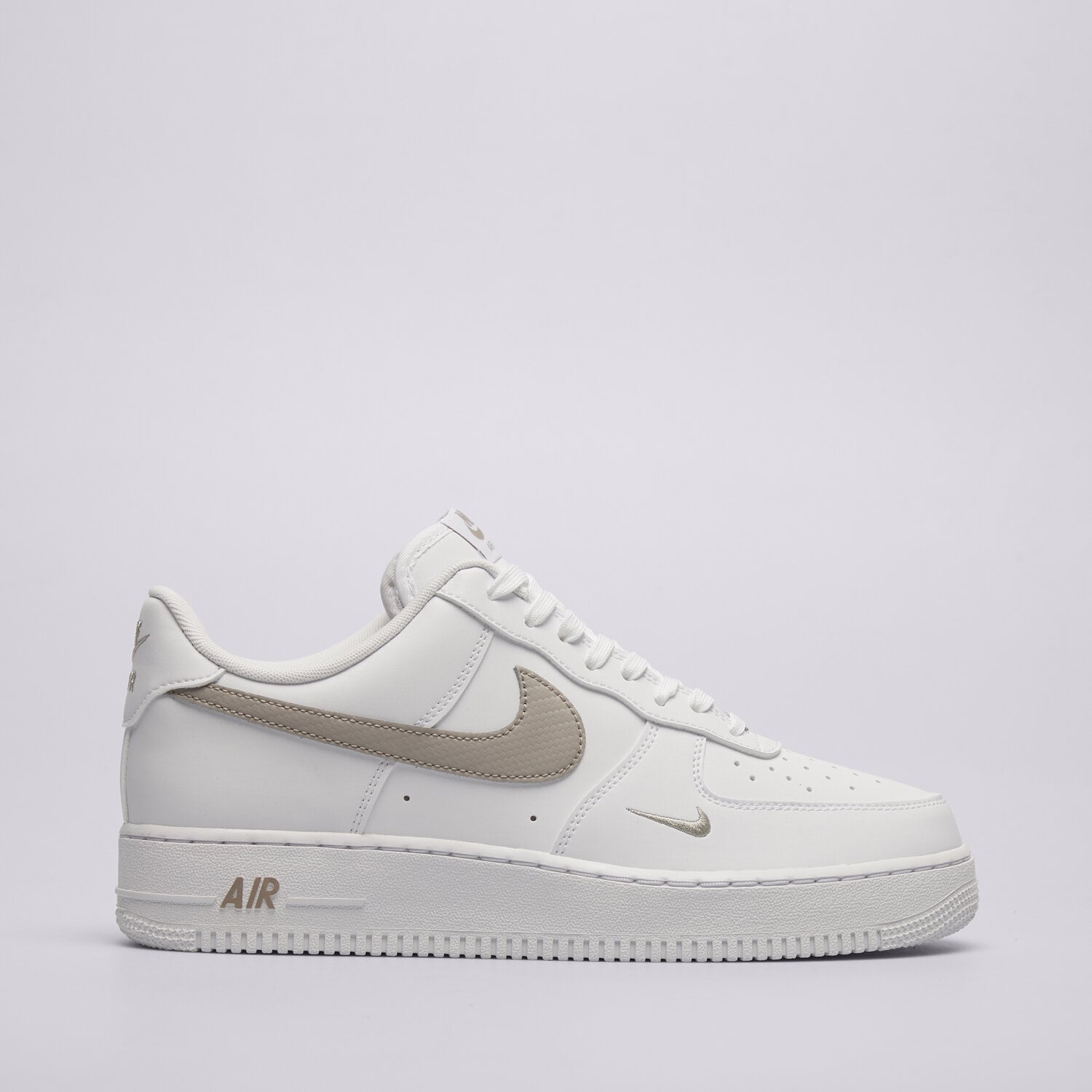 pánské tenisky NIKE AIR FORCE 1 07' TECH ESS IV5732-101 BÍLÁ
