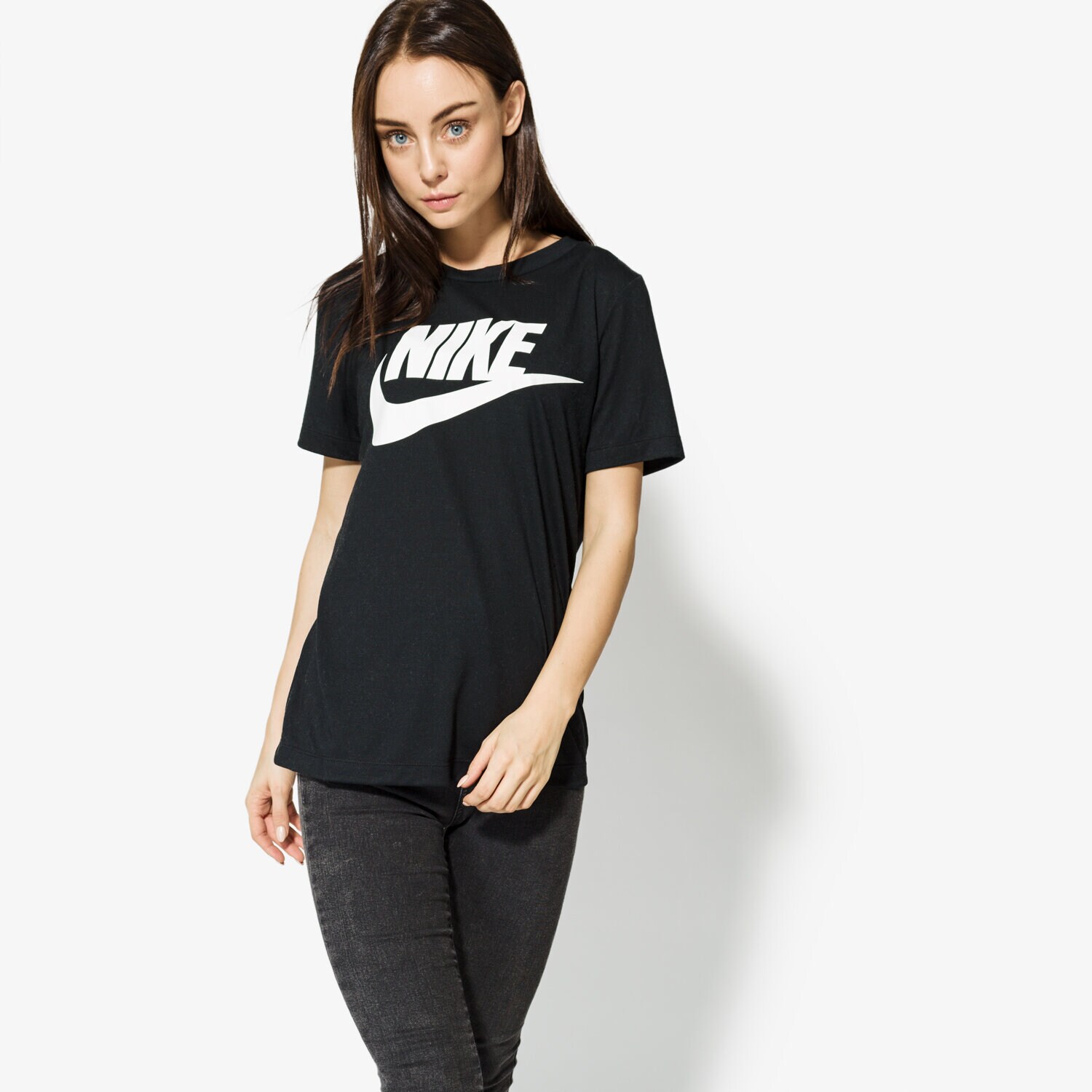 dámské tričko NIKE TRIČKO SS W NSW ESSNTL TEE HBR 829747-010 ČERNÁ