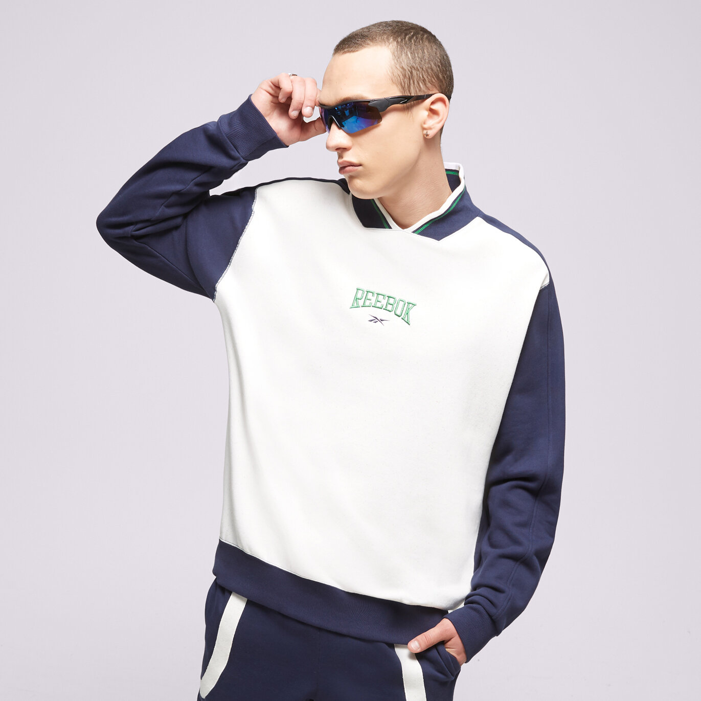 pánská mikina REEBOK MIKINA CL VAR FT CREW HZ9805 BÍLÁ