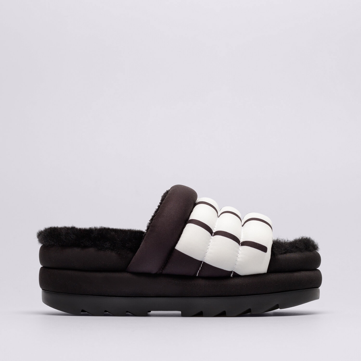 UGG MAXI SLIDE LOGO 1127067-BLACK ČERNÁ