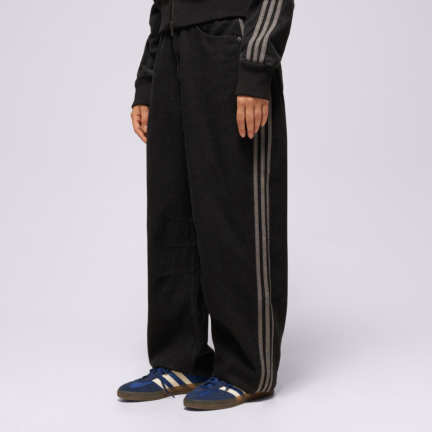 dámské kalhoty ADIDAS KALHOTY  BARREL DENIM KQ6474 ČERNÁ