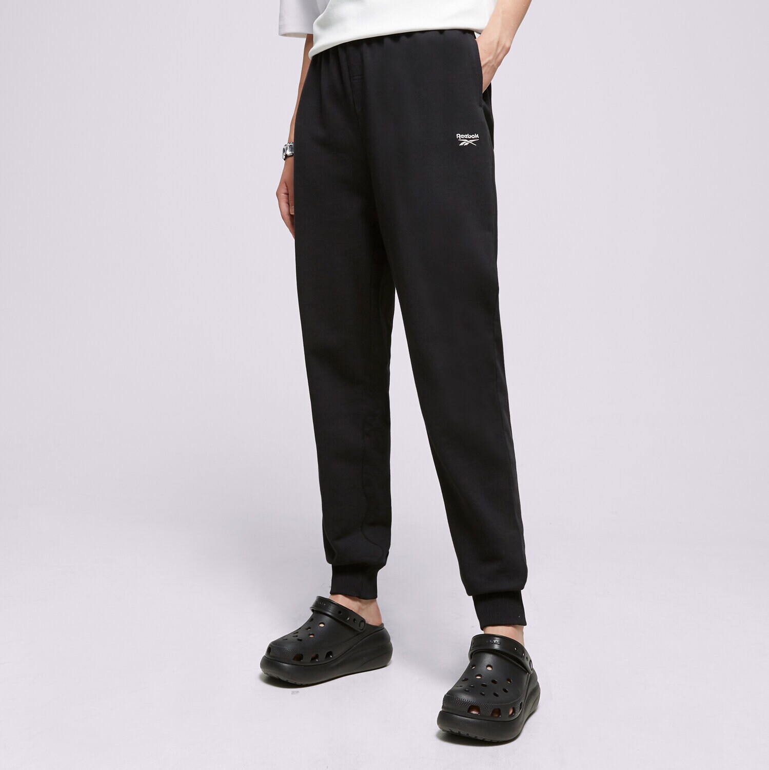 dámské kalhoty REEBOK KALHOTY  CL AE ARCHIVE FIT FT PANT HS4726 ČERNÁ